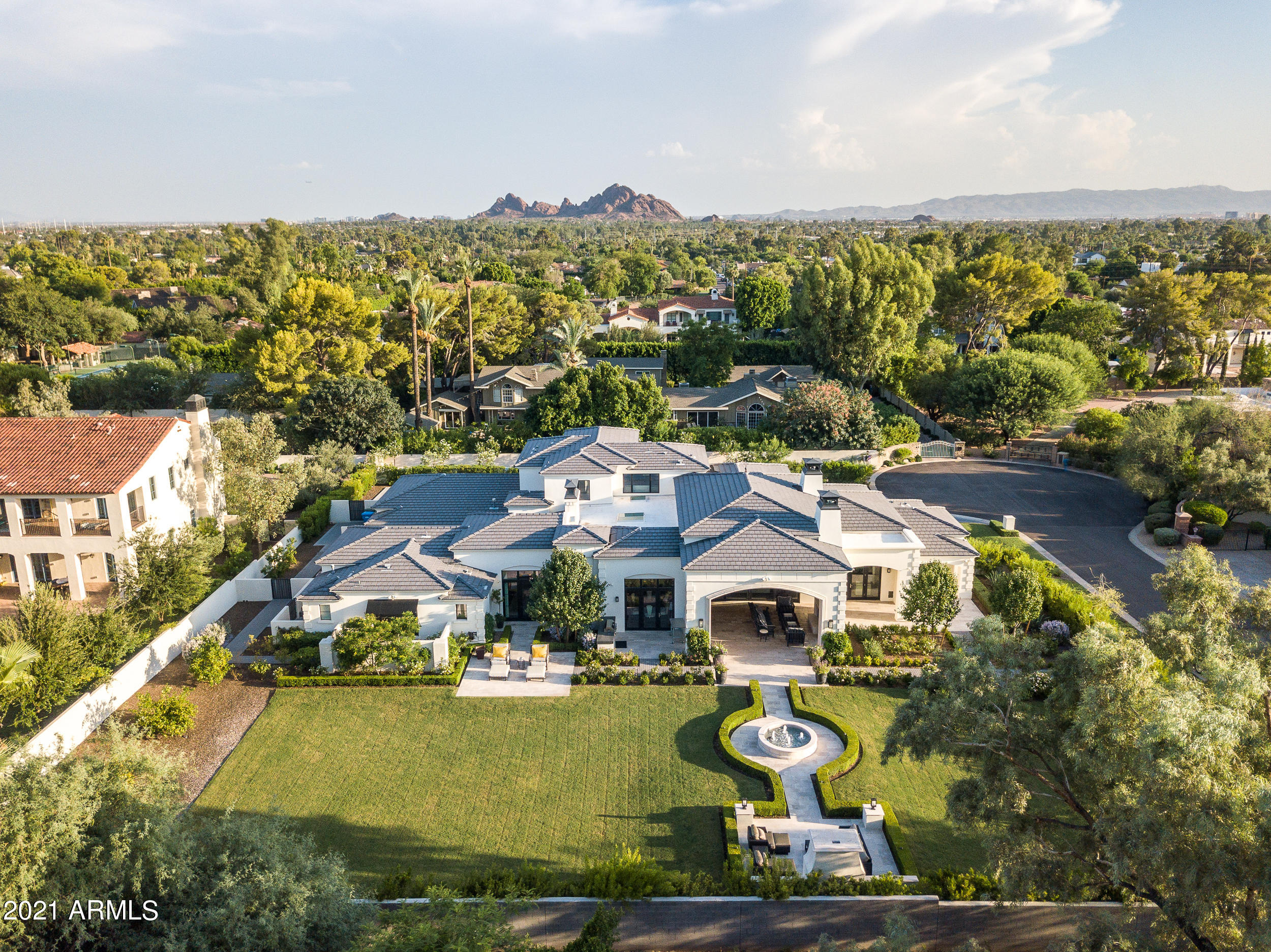 HACIENDA ALLENADA - Residential