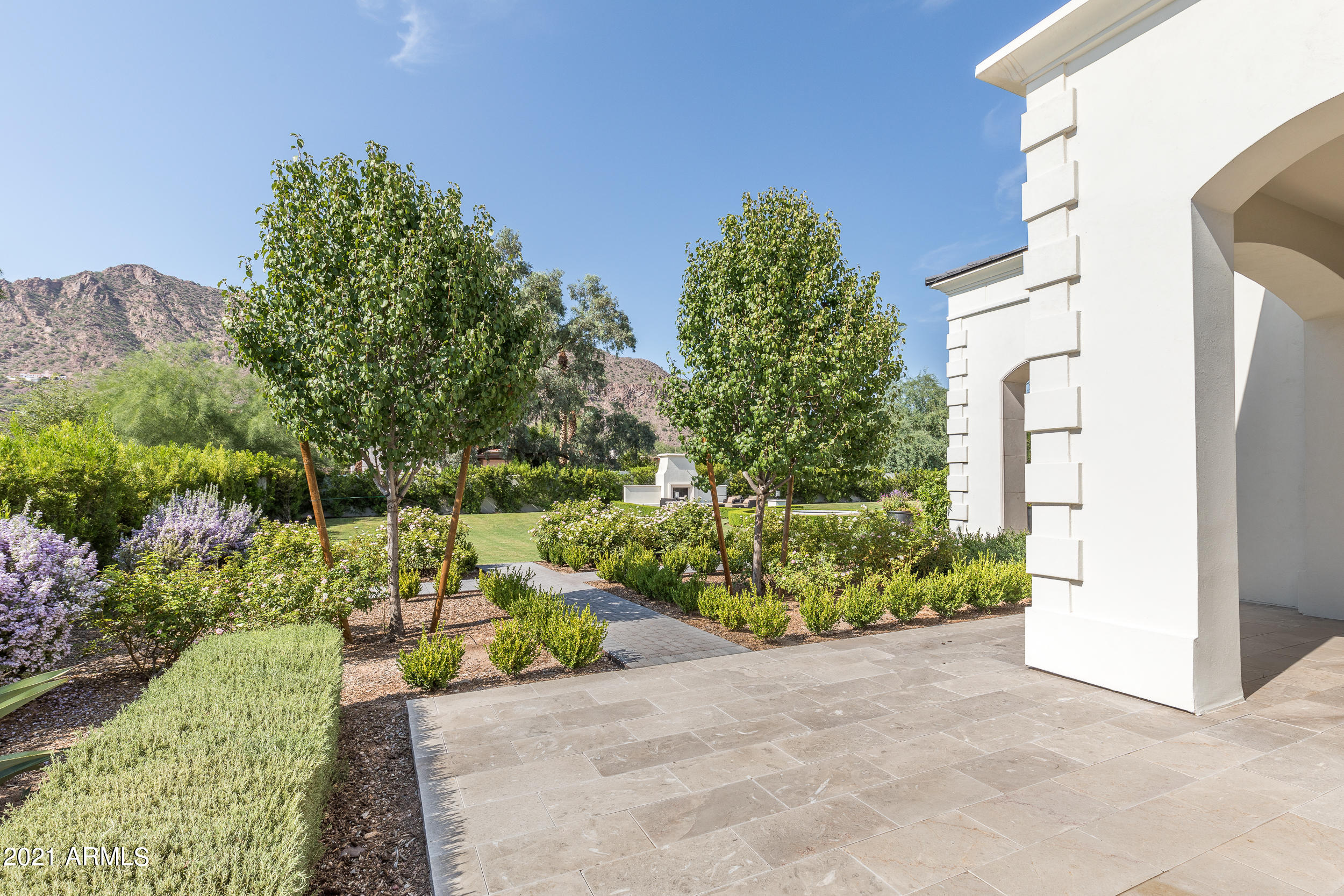 HACIENDA ALLENADA - Residential