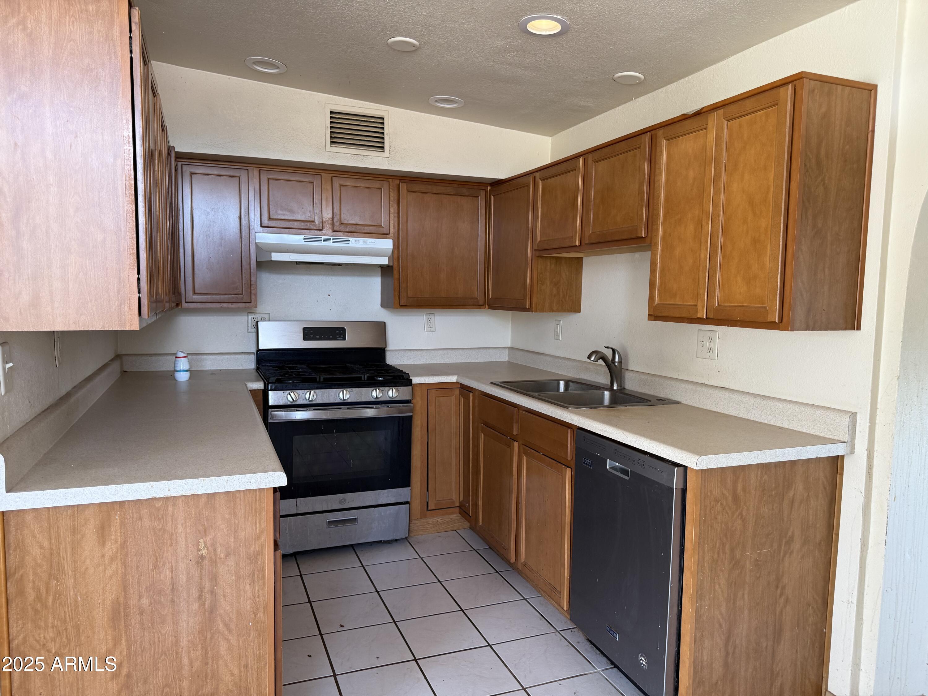 GARDEN CANYON TERRACE - Residential