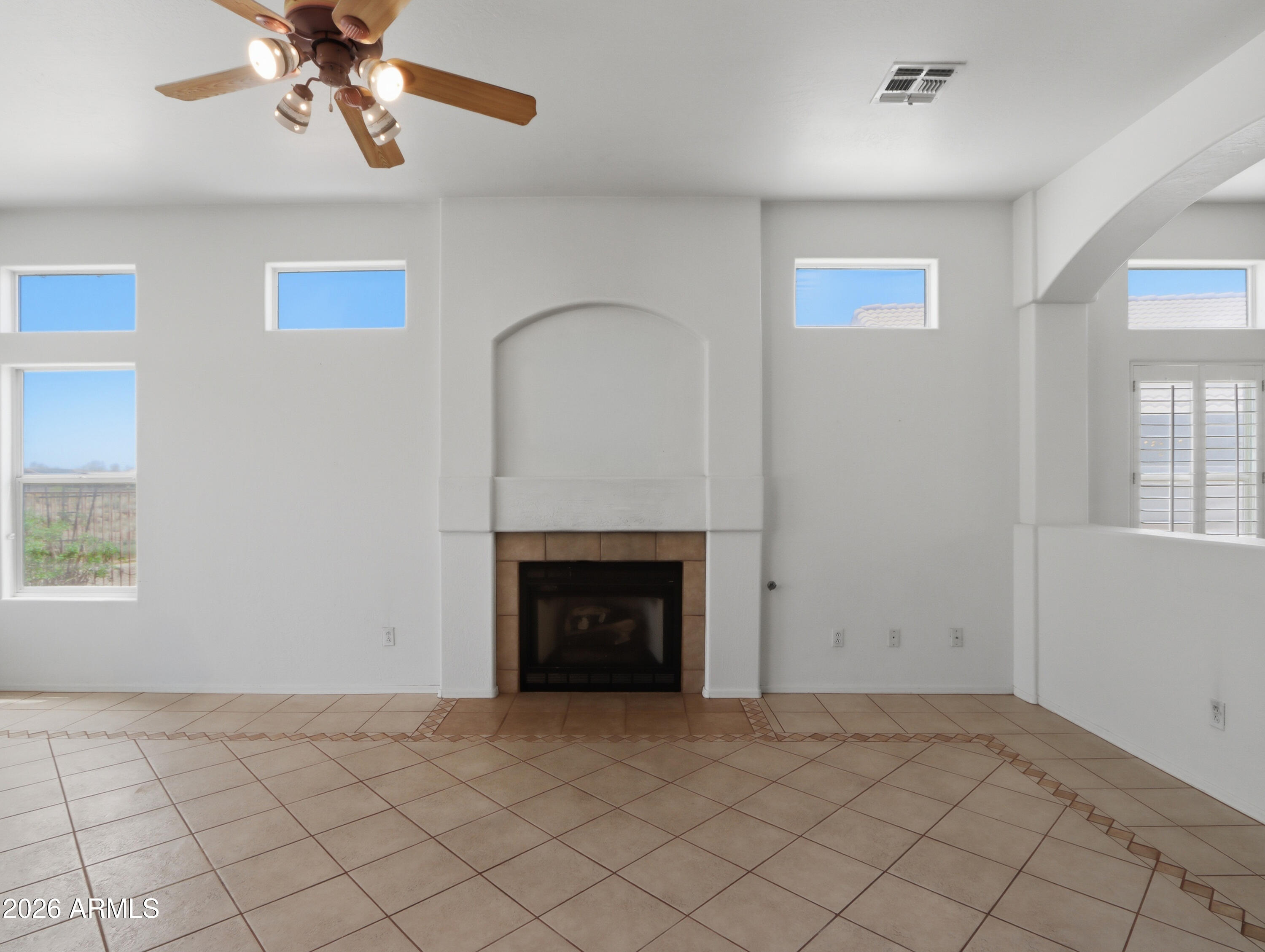 COYOTE LAKES - Residential