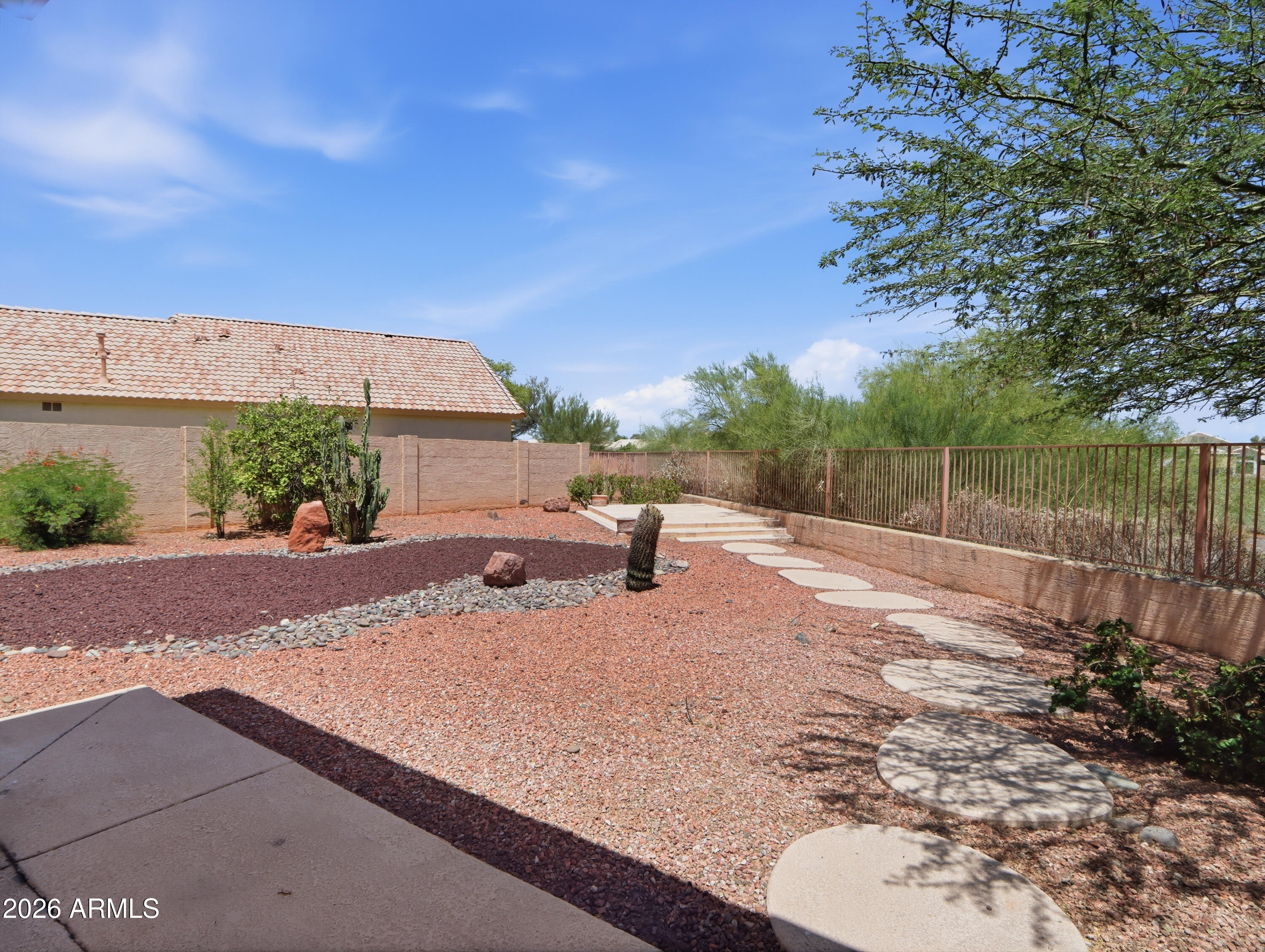 COYOTE LAKES - Residential