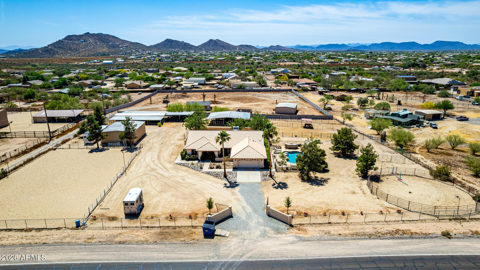 A 100' WIDE STRIP OF NON-OPER SPRR LYING ADJ N & E - Residential