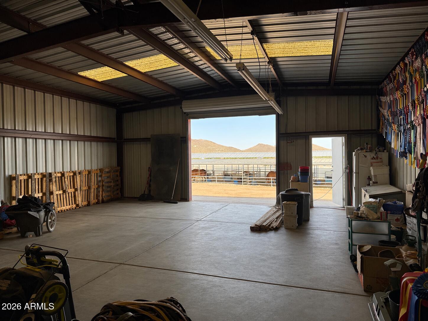 A 100' WIDE STRIP OF NON-OPER SPRR LYING ADJ N & E - Residential
