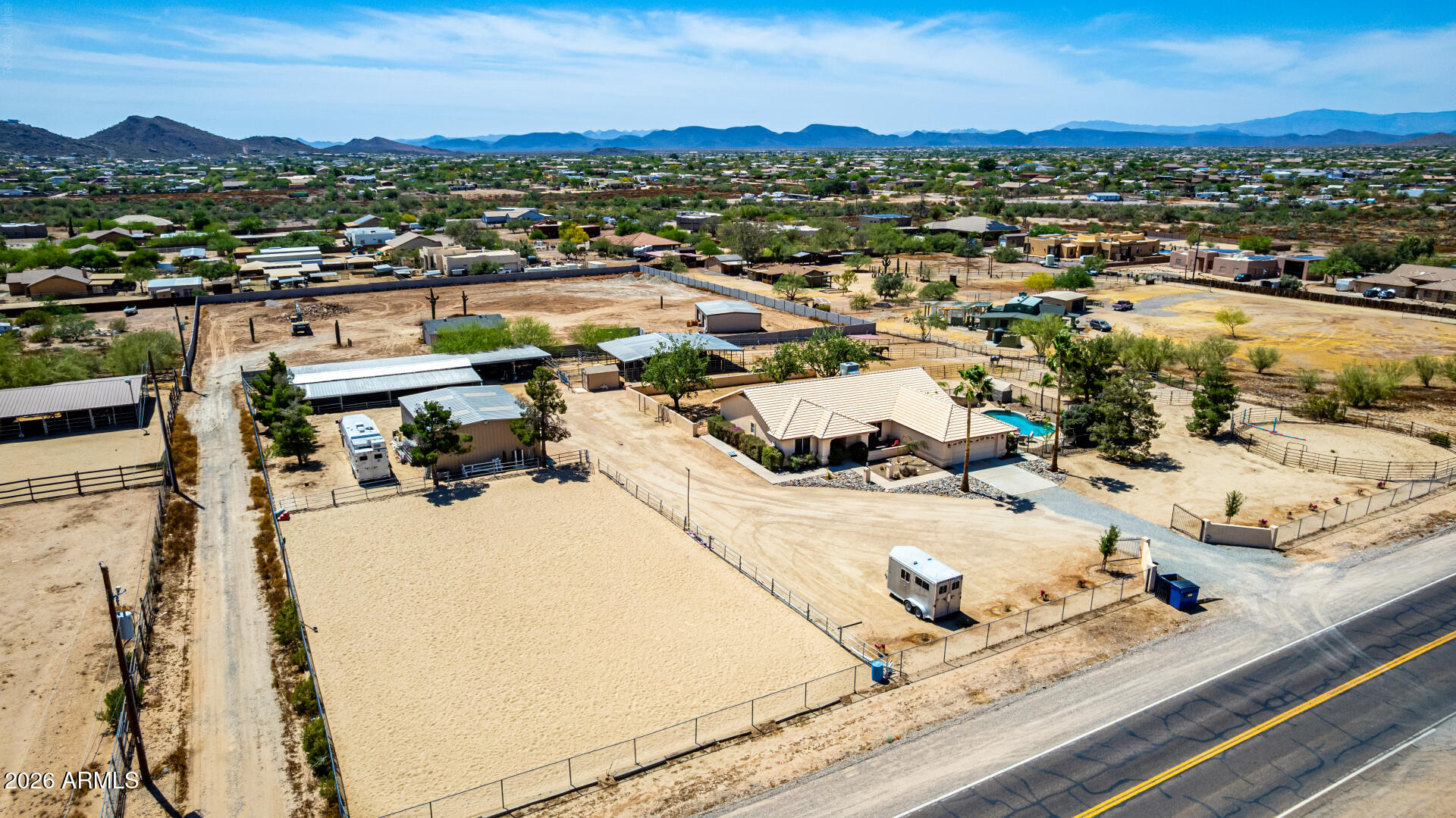 A 100' WIDE STRIP OF NON-OPER SPRR LYING ADJ N & E - Residential