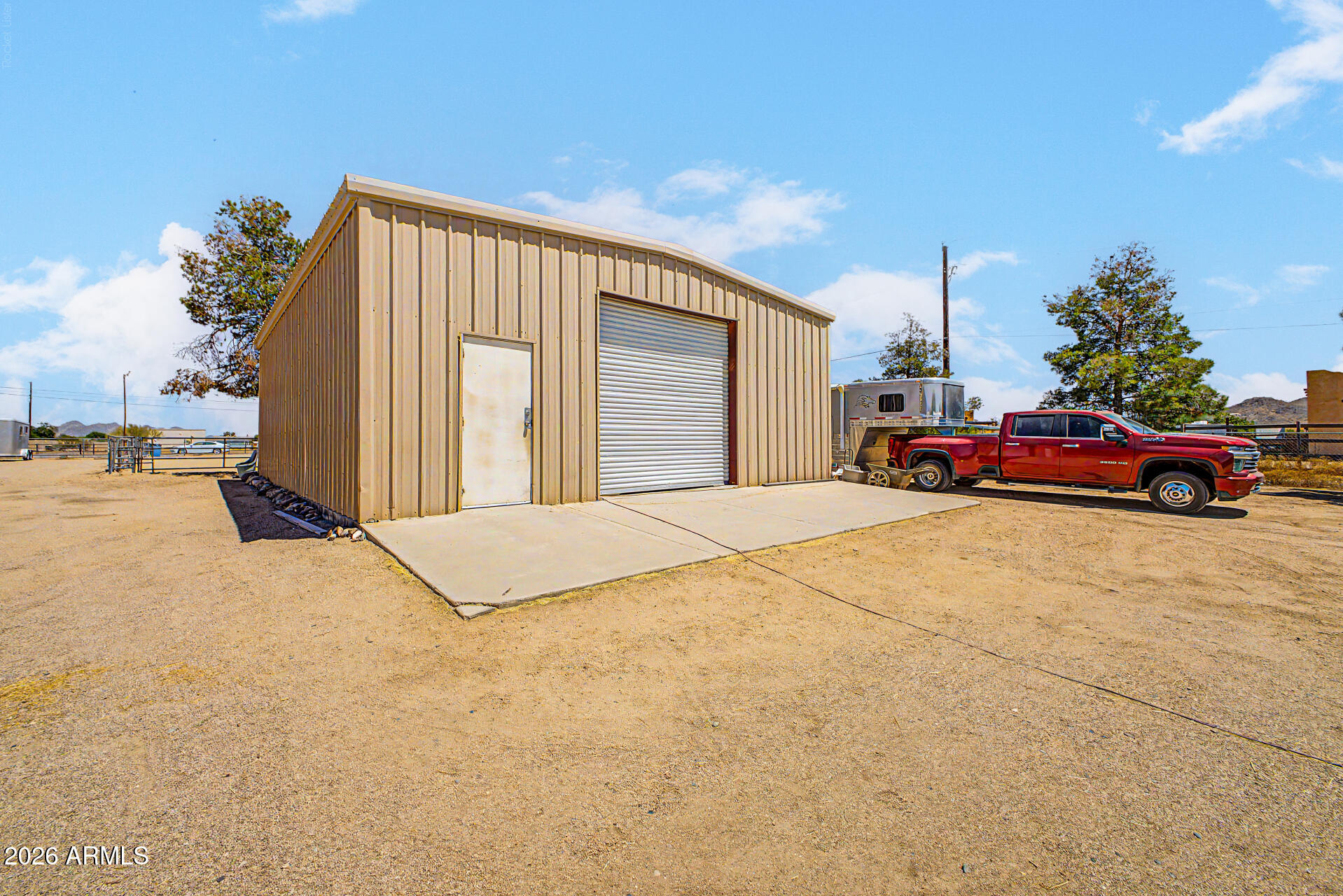 A 100' WIDE STRIP OF NON-OPER SPRR LYING ADJ N & E - Residential