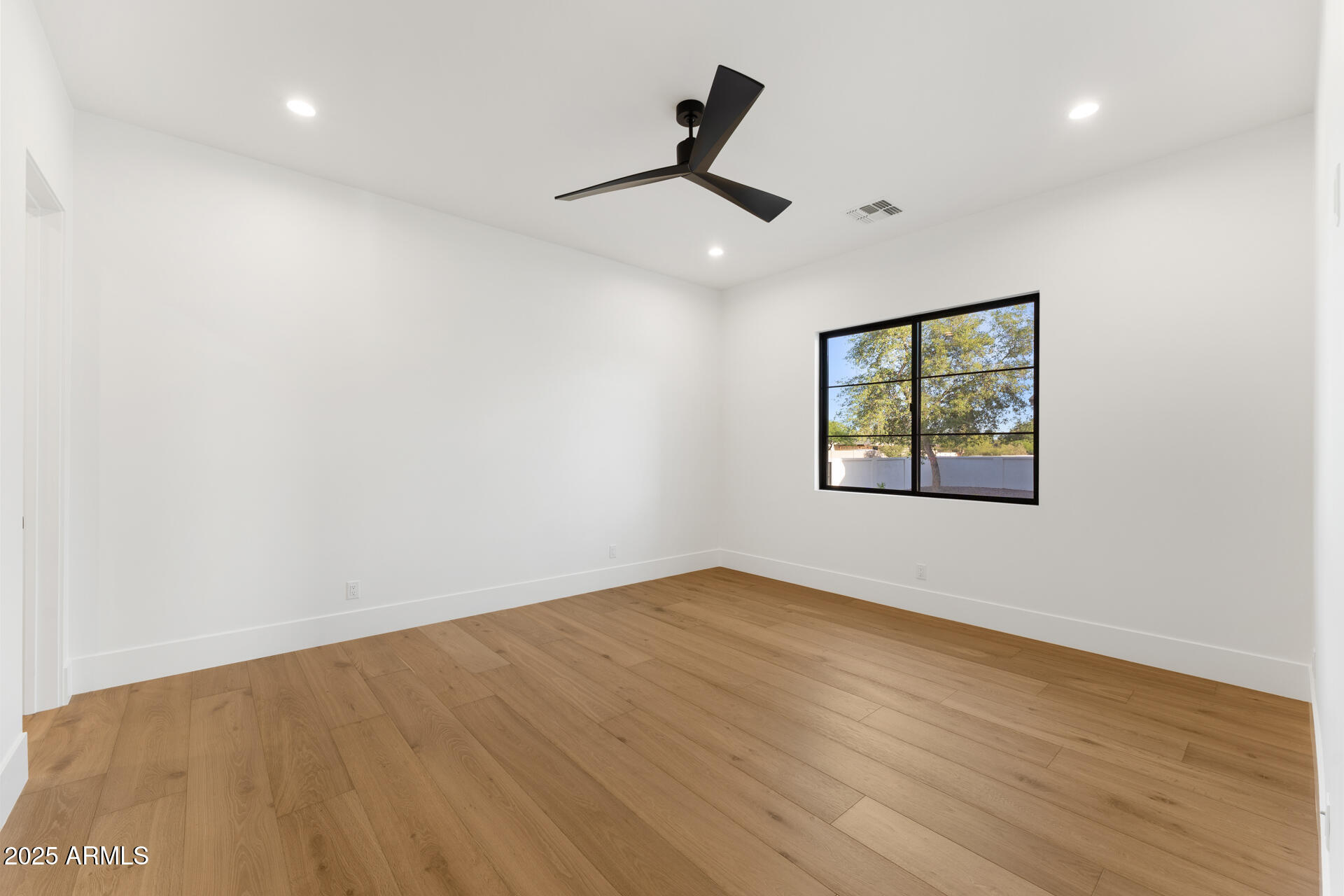 SUNBURST FARMS EAST - Residential