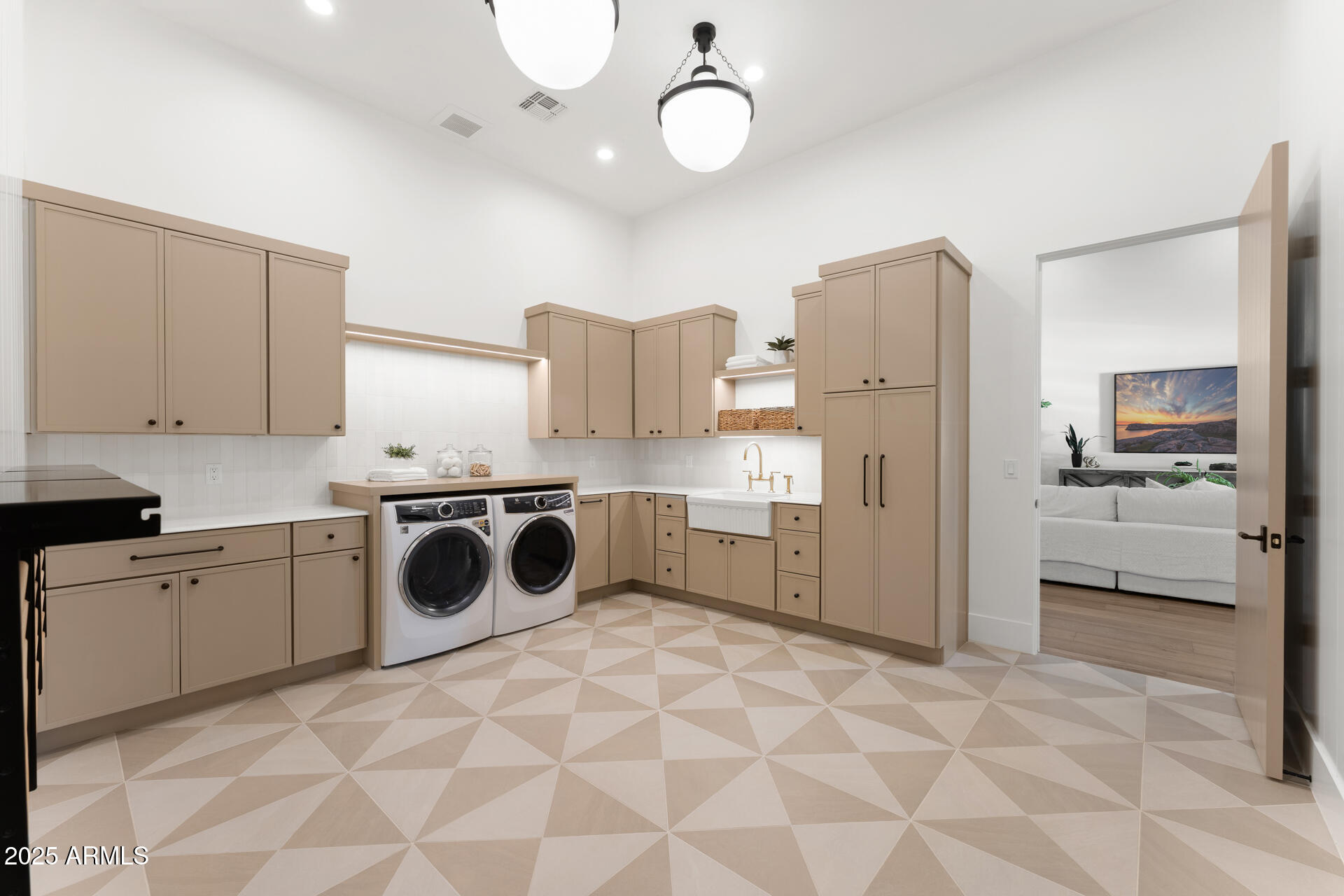 SUNBURST FARMS EAST - Residential