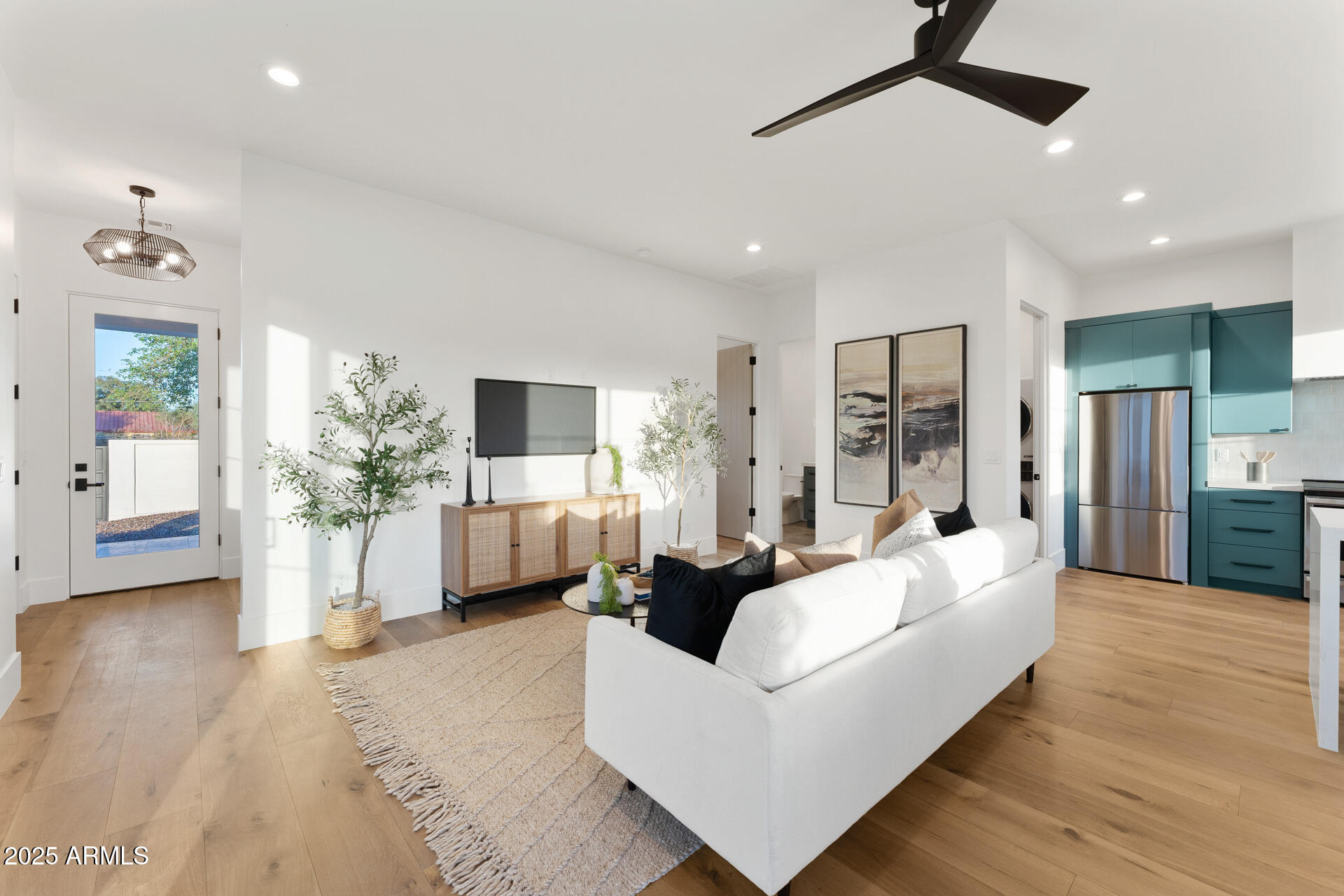 SUNBURST FARMS EAST - Residential