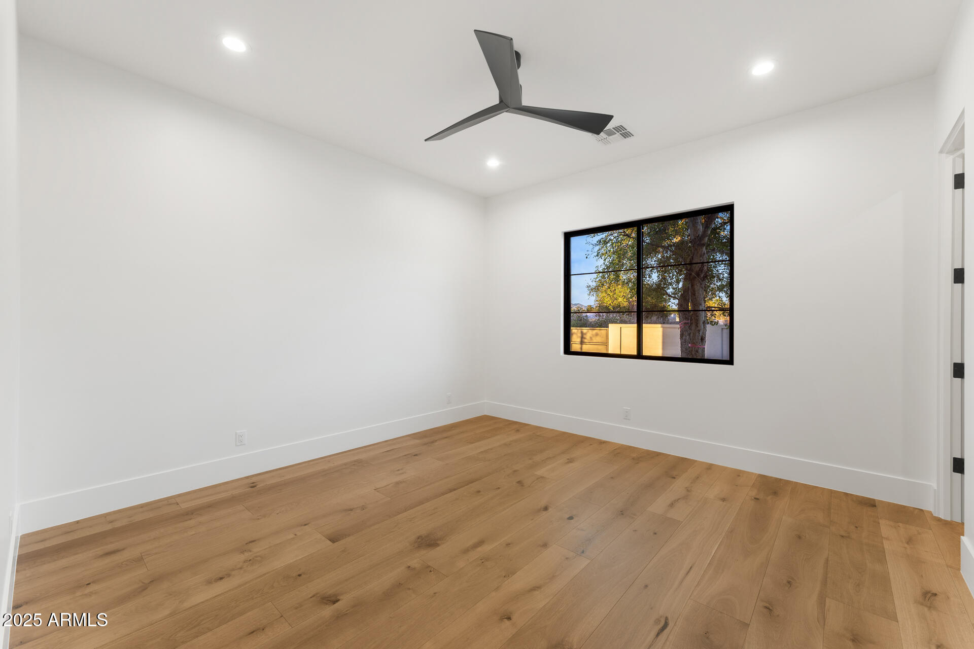 SUNBURST FARMS EAST - Residential