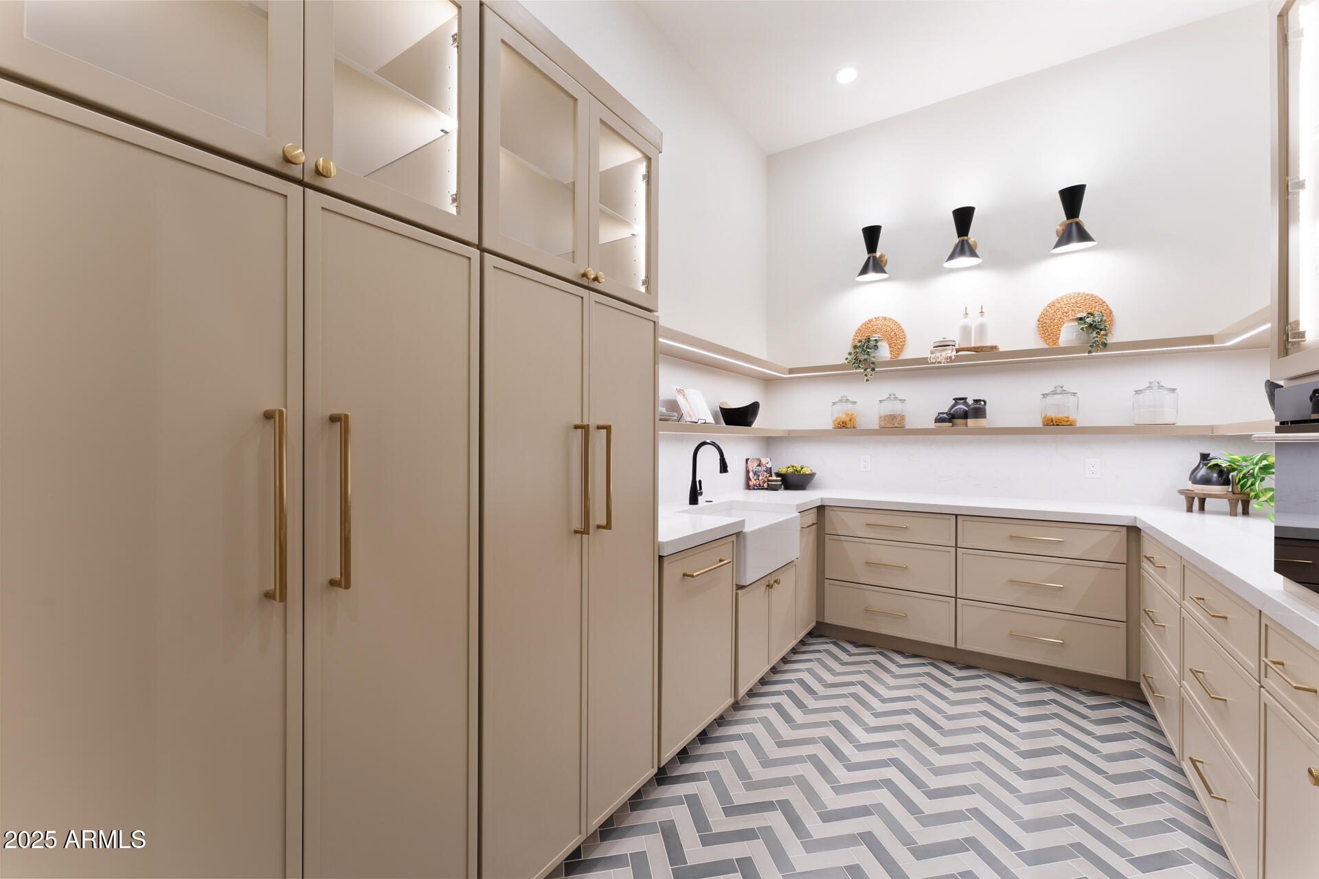 SUNBURST FARMS EAST - Residential