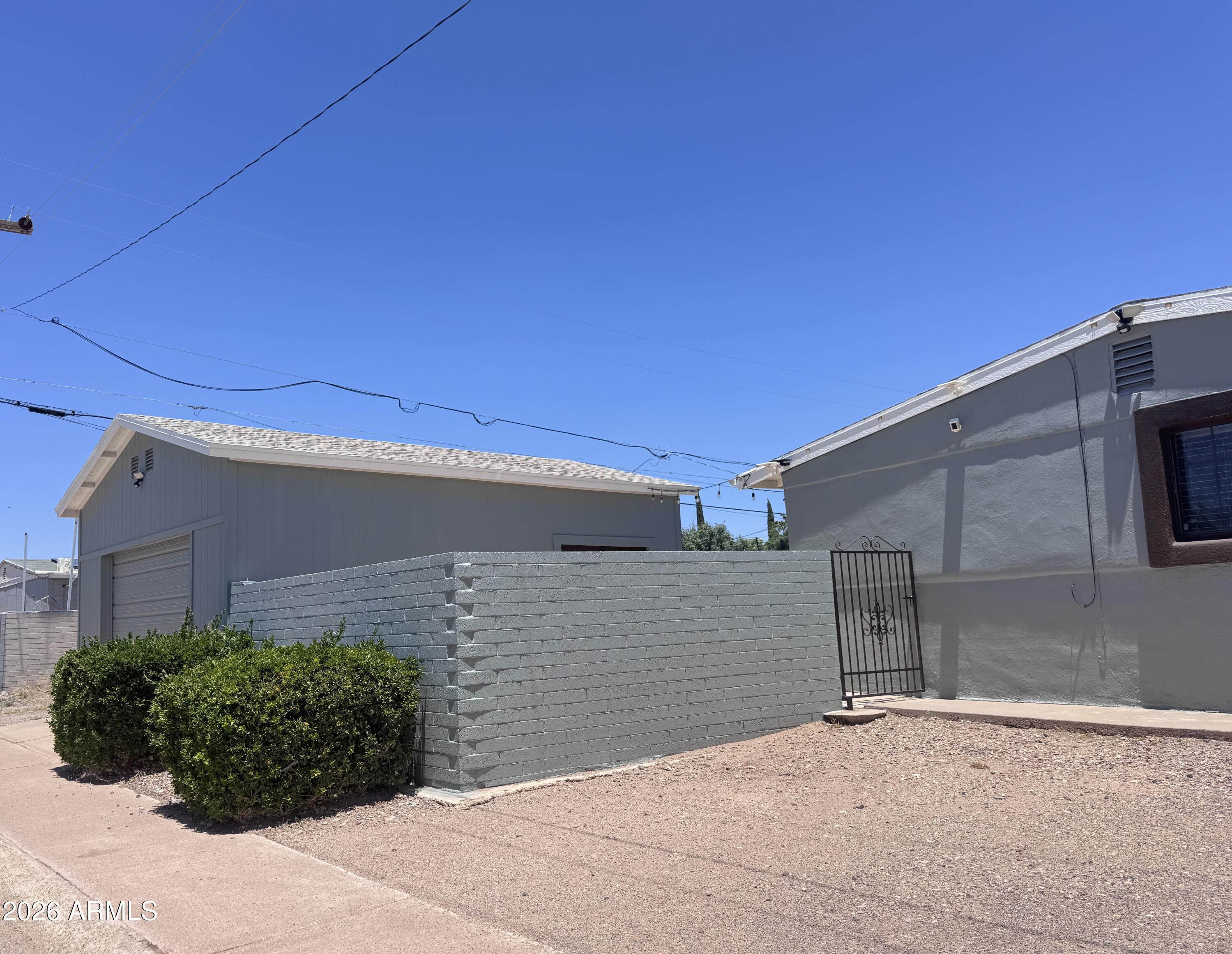 DOUGLAS TERRACE - Residential
