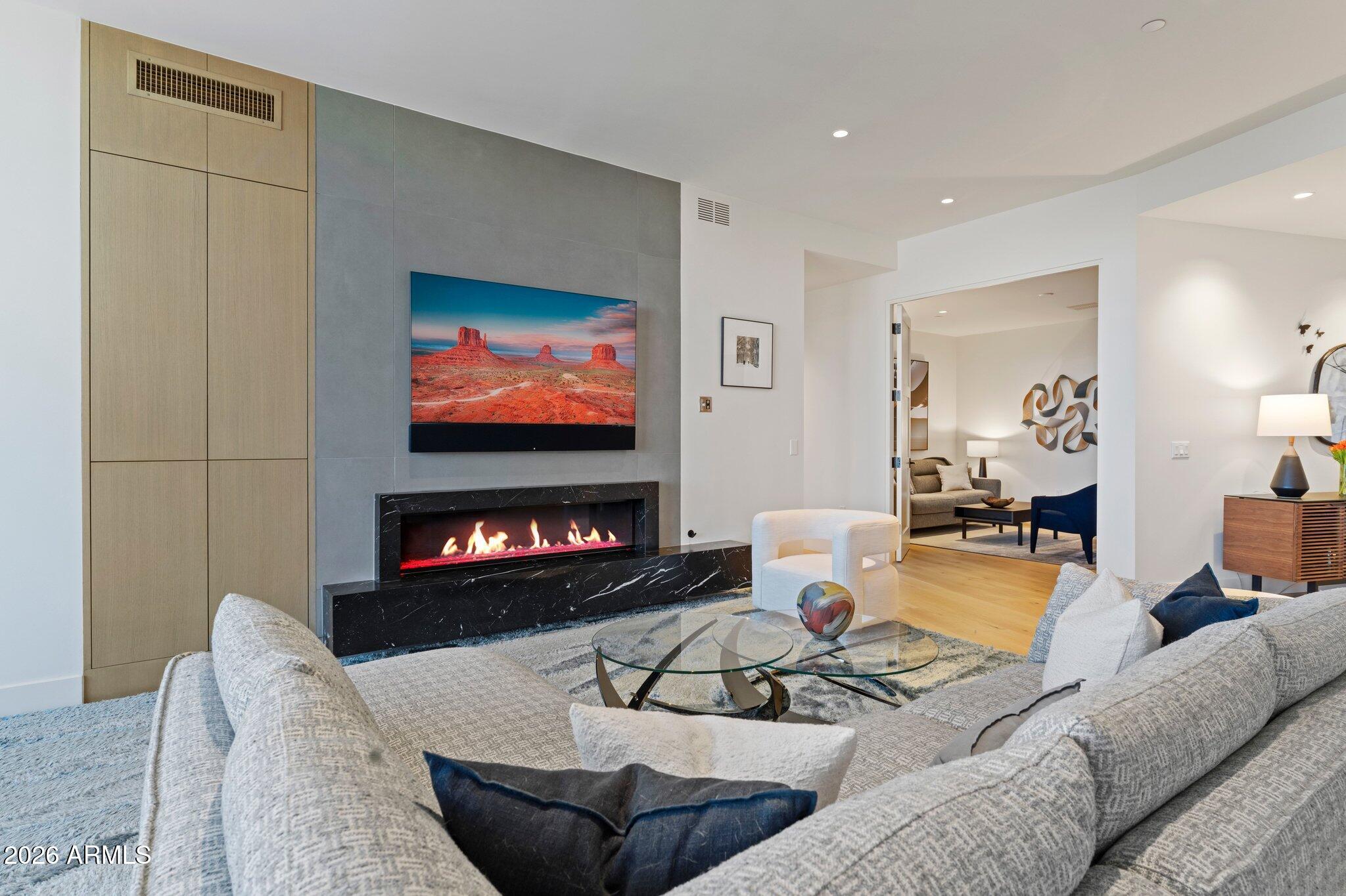 ASCENT AT THE PHOENICIAN MOUNTAINSIDE CONDOMINIUMS - Residential