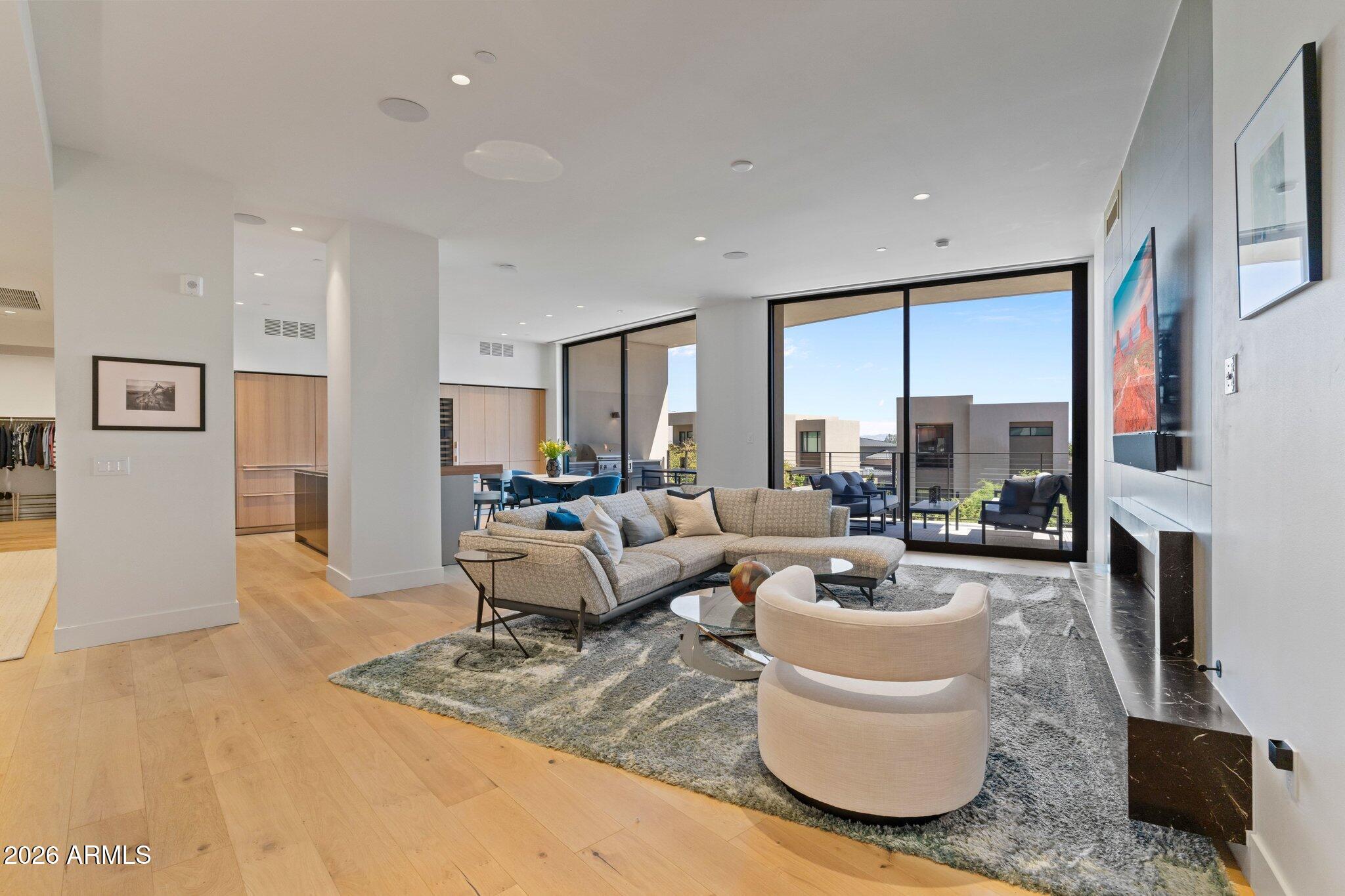 ASCENT AT THE PHOENICIAN MOUNTAINSIDE CONDOMINIUMS - Residential