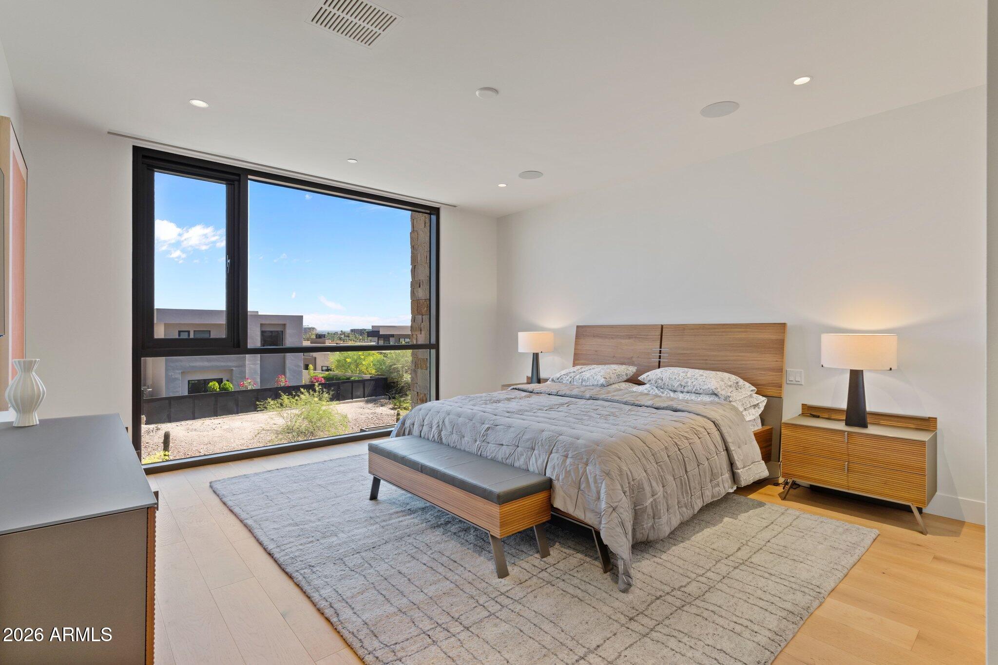 ASCENT AT THE PHOENICIAN MOUNTAINSIDE CONDOMINIUMS - Residential