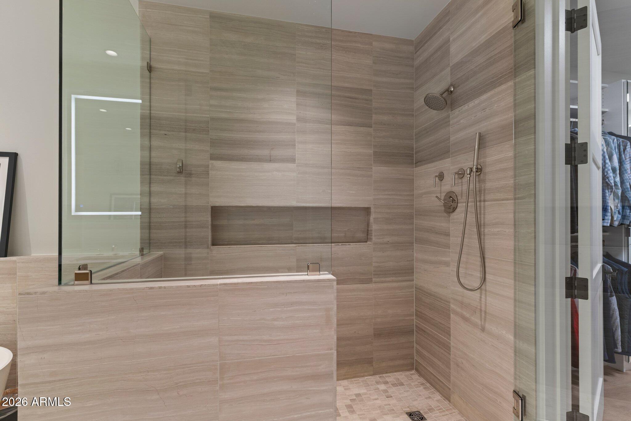 ASCENT AT THE PHOENICIAN MOUNTAINSIDE CONDOMINIUMS - Residential