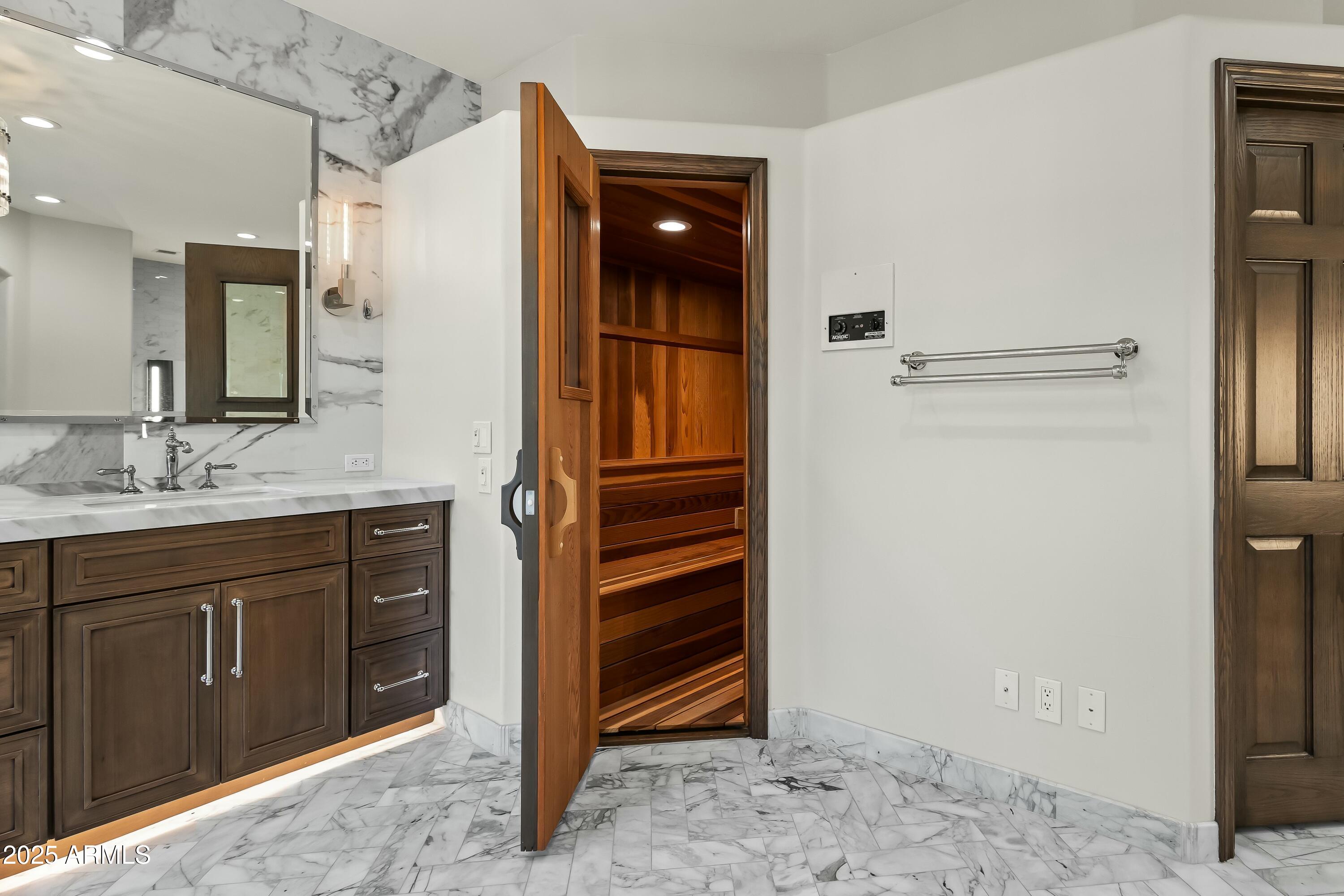 TULL HORTON - Residential