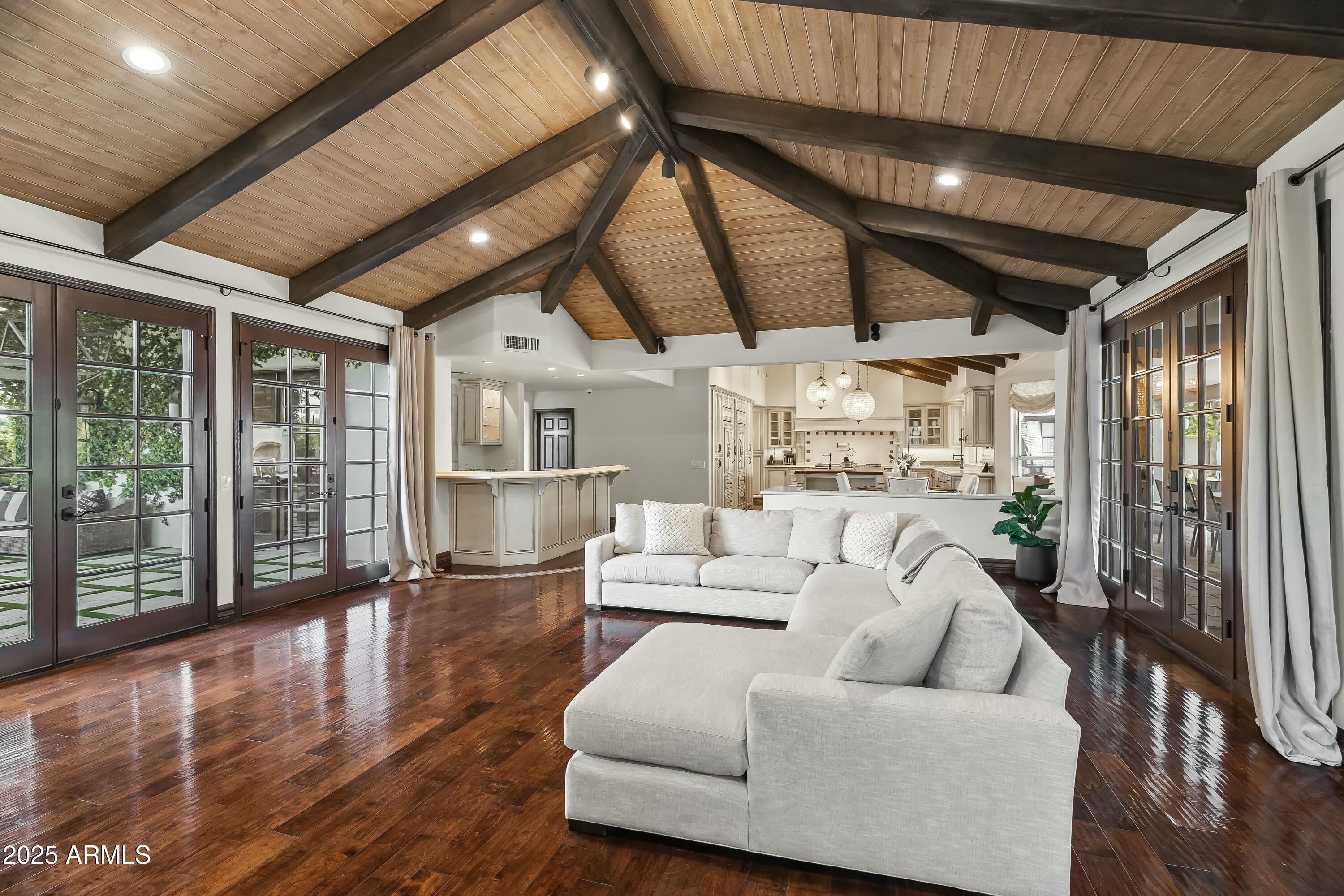 TULL HORTON - Residential