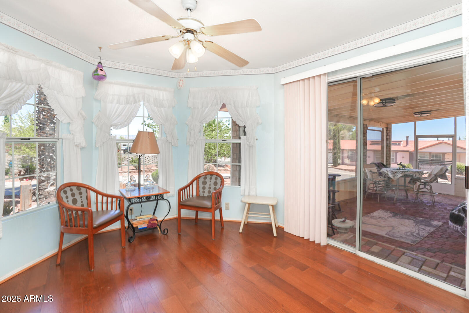 MINGUS SHADOWS UNIT 2 - Residential