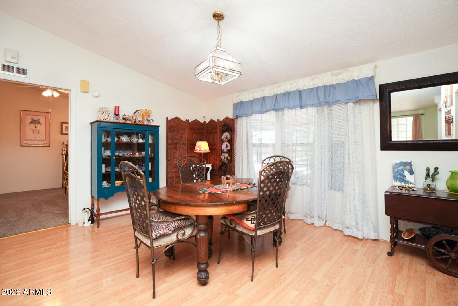 MINGUS SHADOWS UNIT 2 - Residential