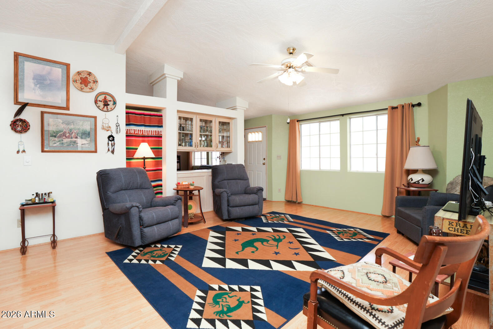 MINGUS SHADOWS UNIT 2 - Residential