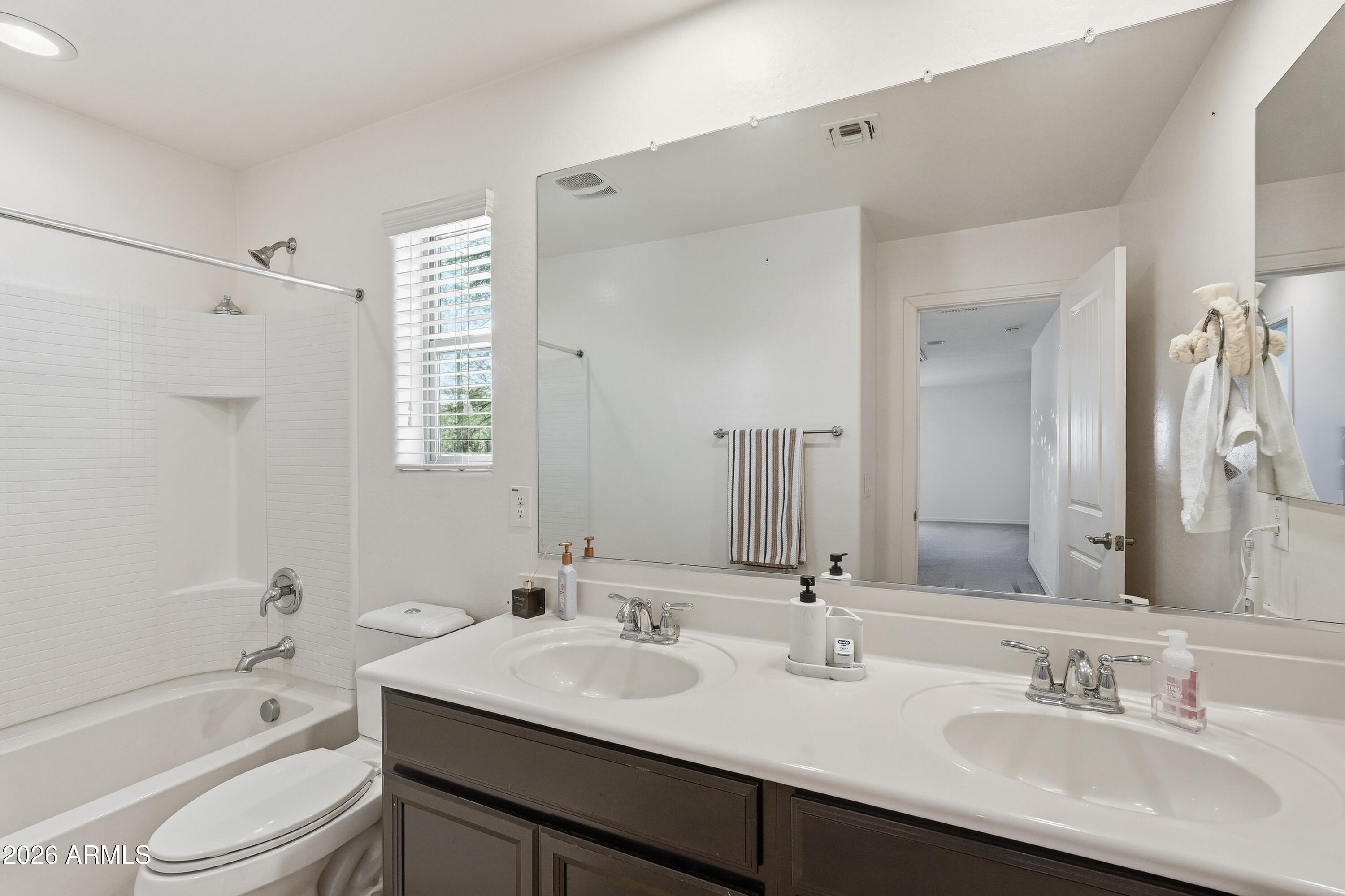 GILBERT COMMONS ENCLAVE - Residential