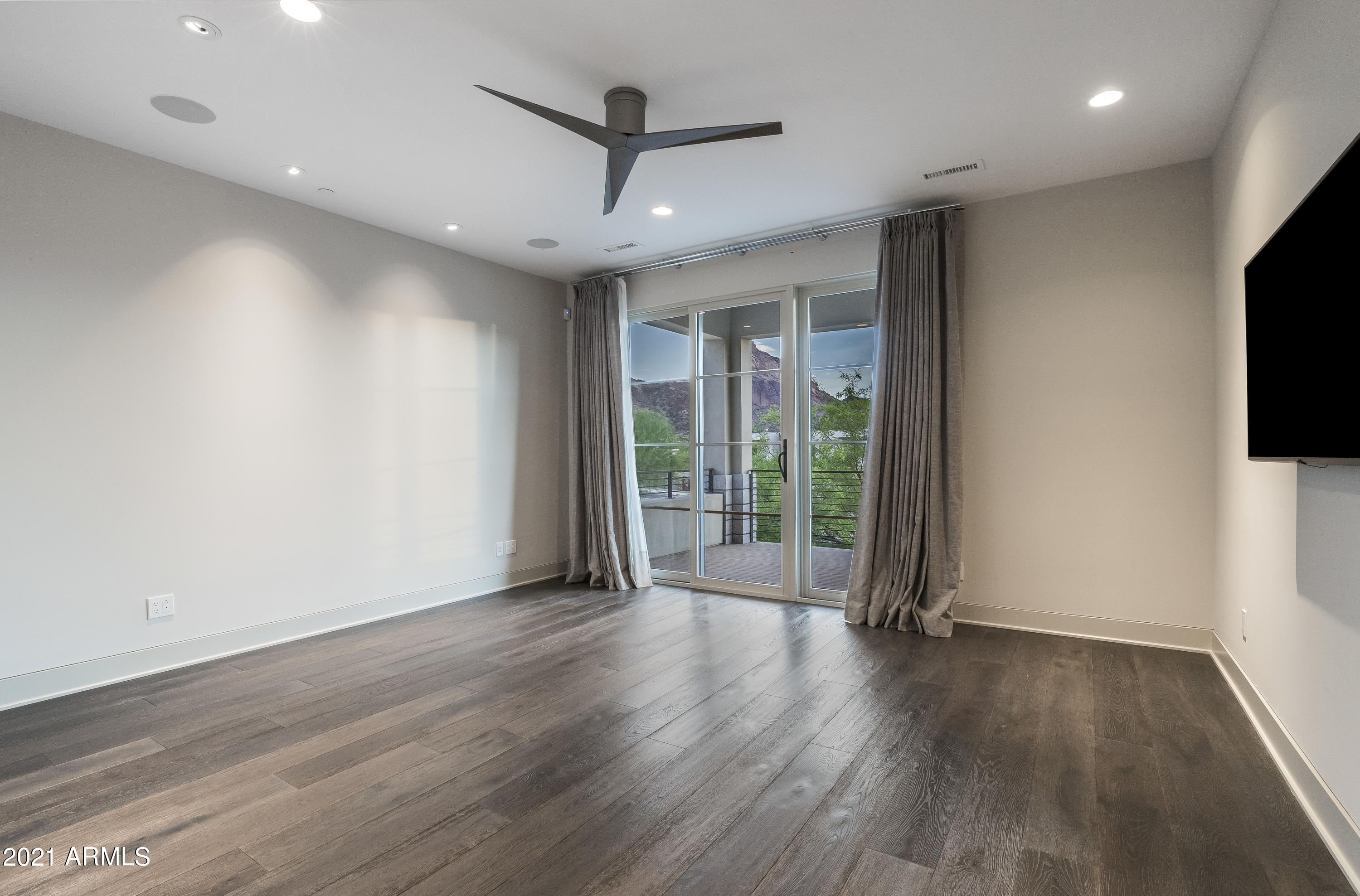MOUNTAIN SHADOWS RESORT ESTATES - Residential