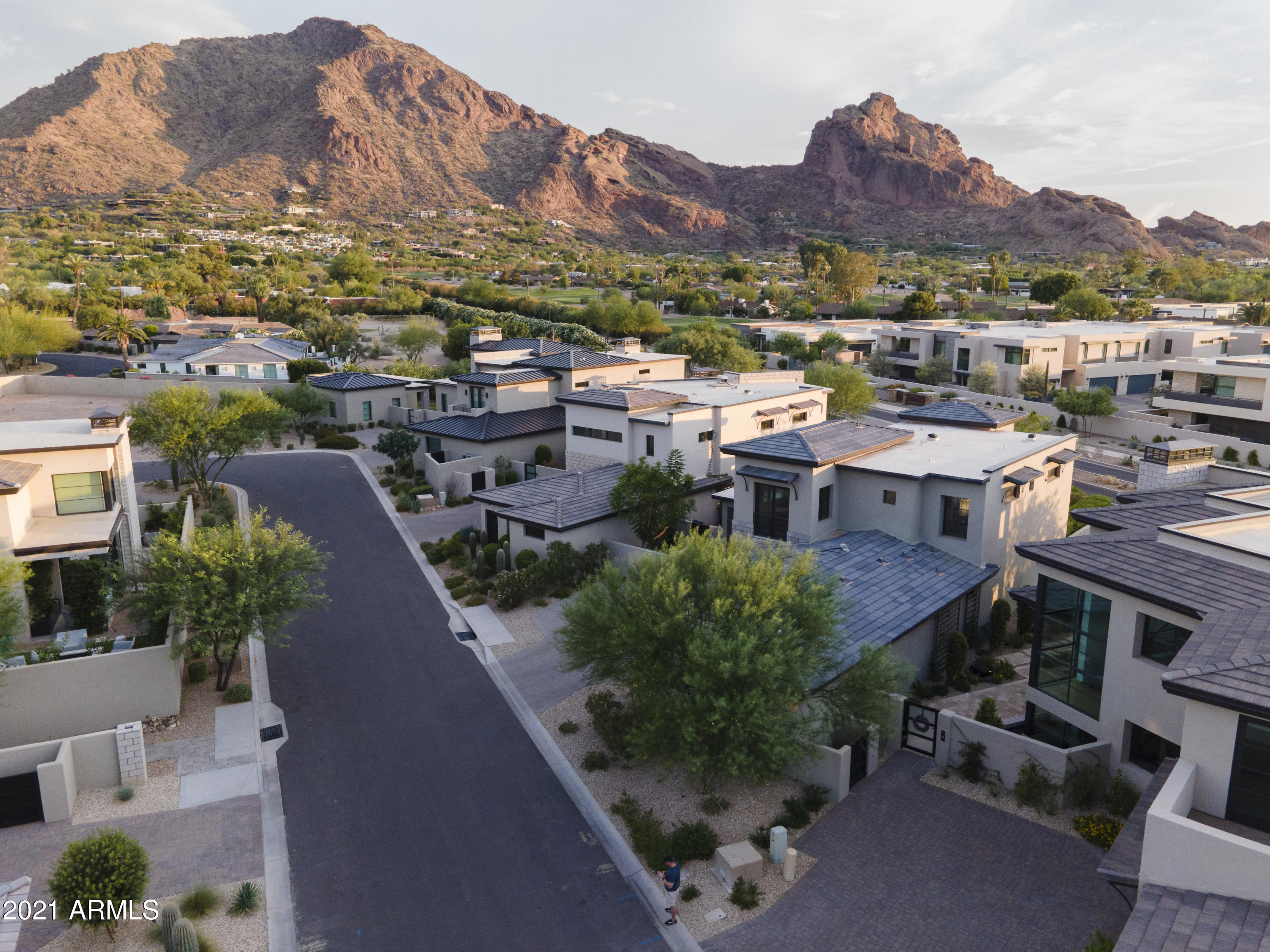 MOUNTAIN SHADOWS RESORT ESTATES - Residential