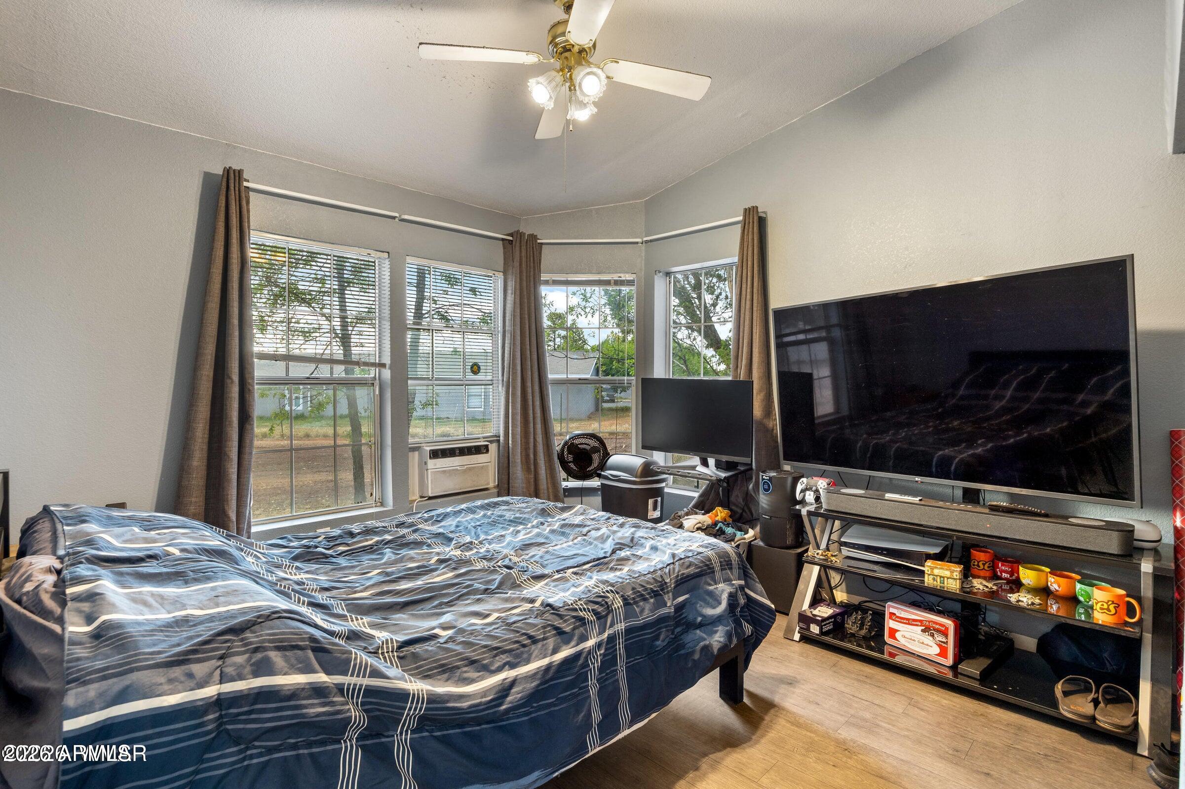 Show Low Unsbdivided - Residential