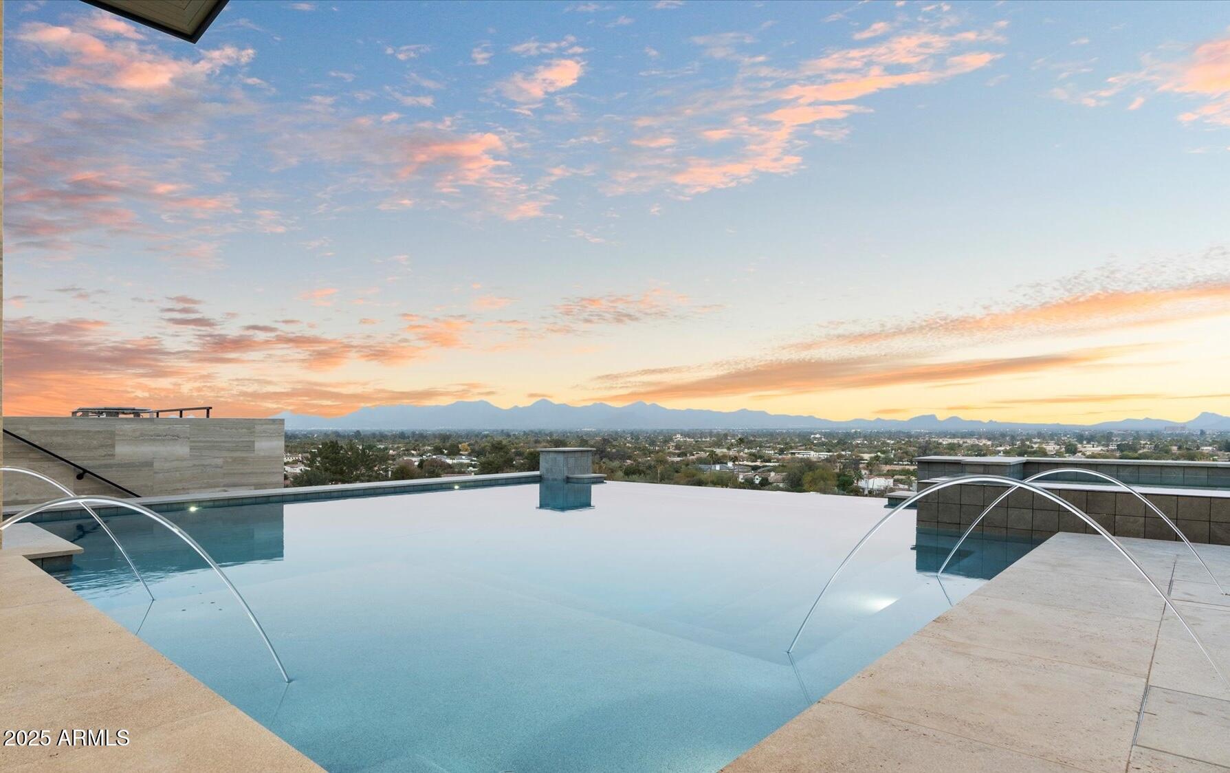 HUMMINGBIRD VISTA - Residential
