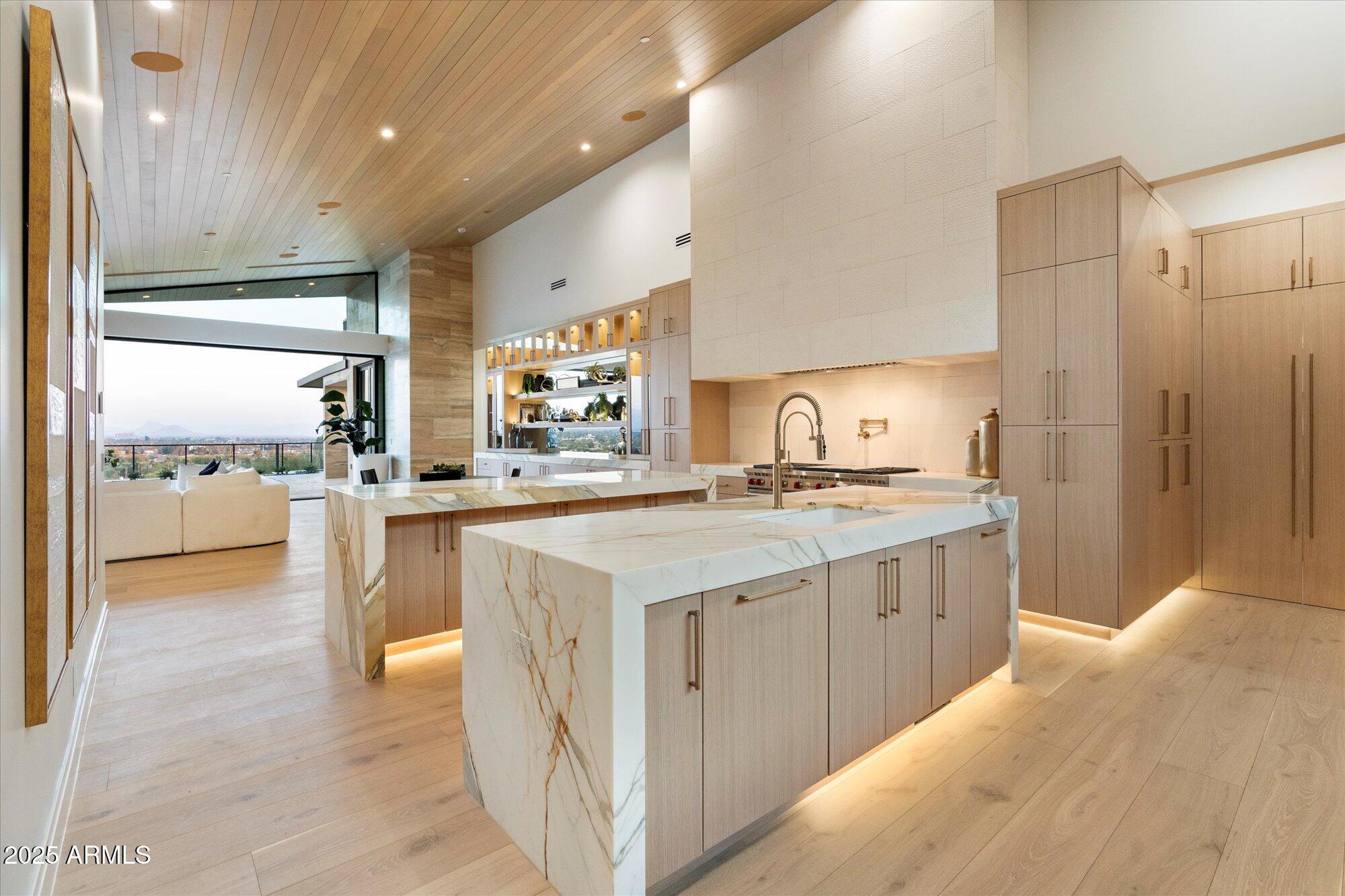 HUMMINGBIRD VISTA - Residential