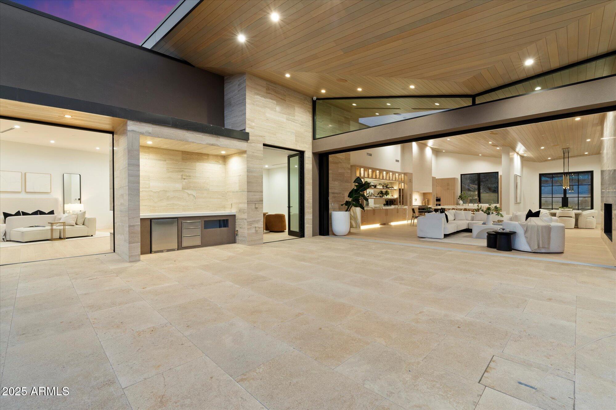 HUMMINGBIRD VISTA - Residential