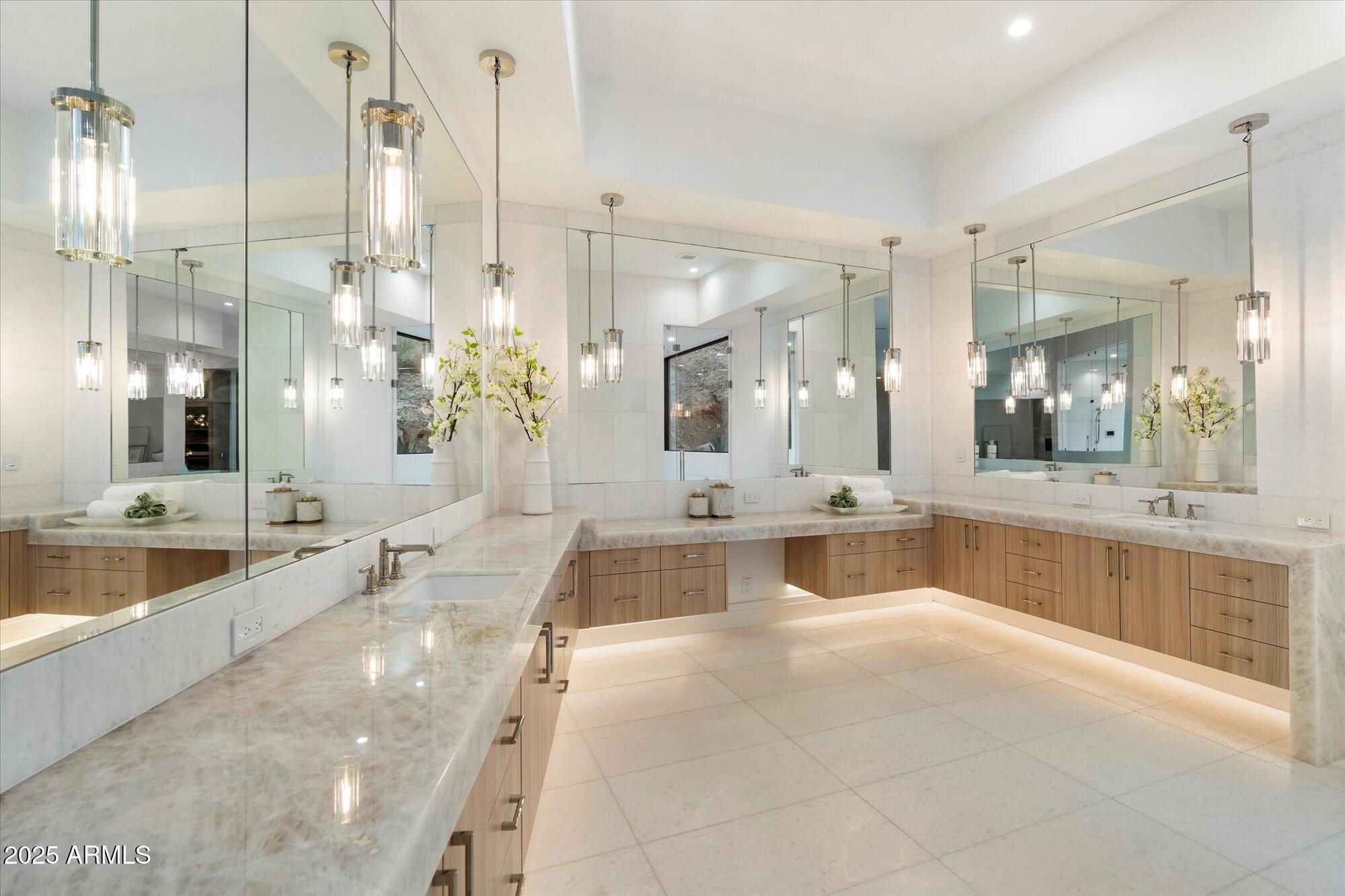 HUMMINGBIRD VISTA - Residential