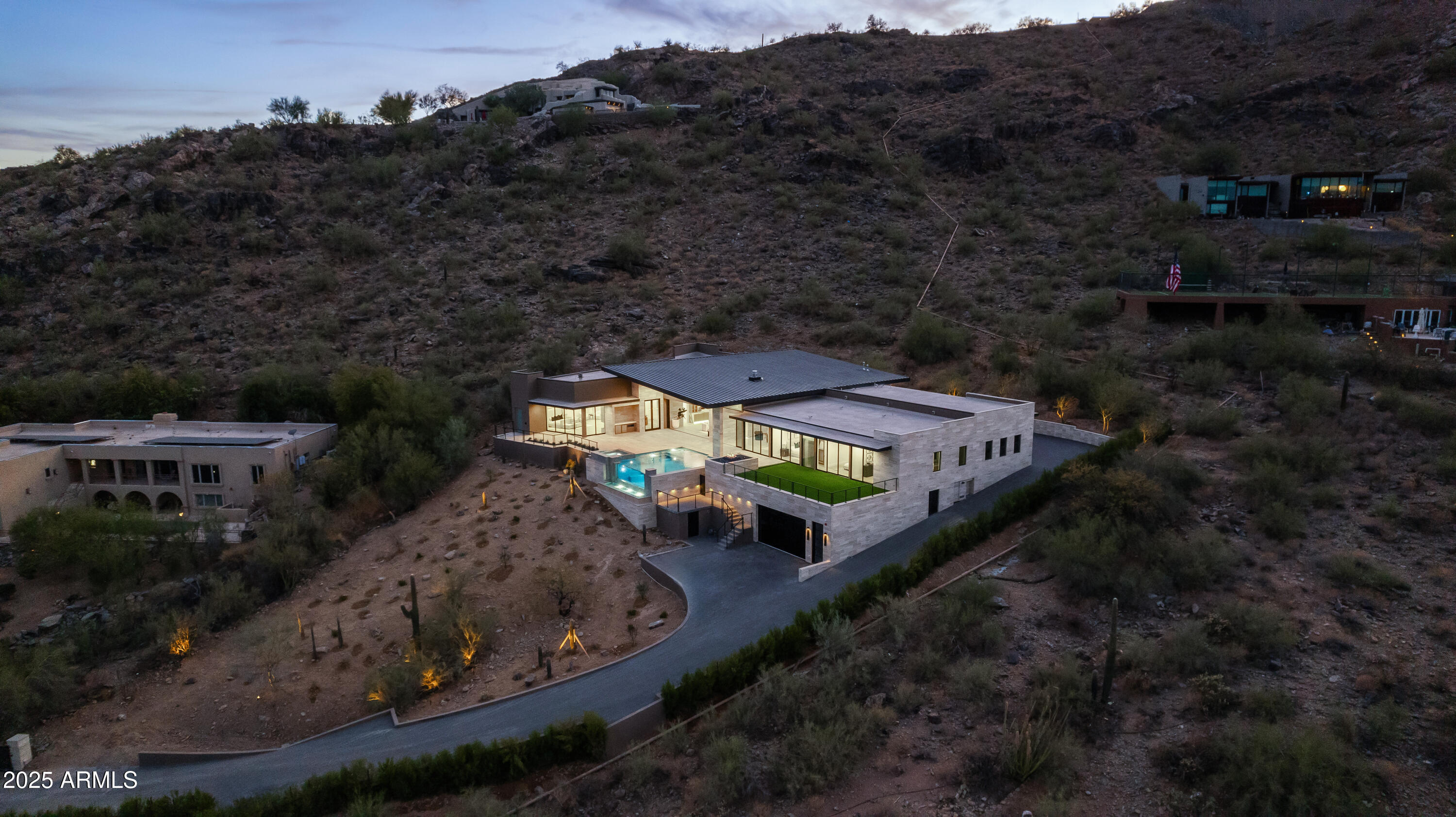 HUMMINGBIRD VISTA - Residential
