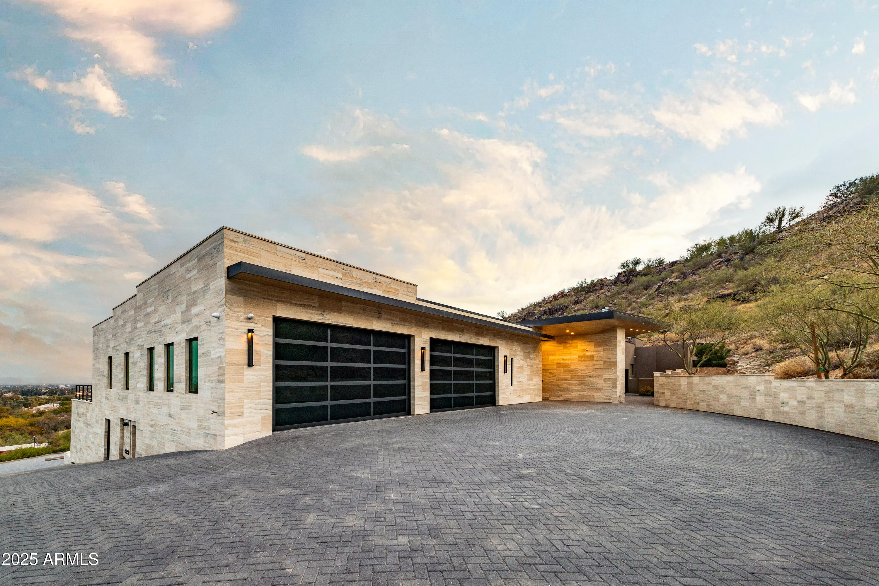 HUMMINGBIRD VISTA - Residential