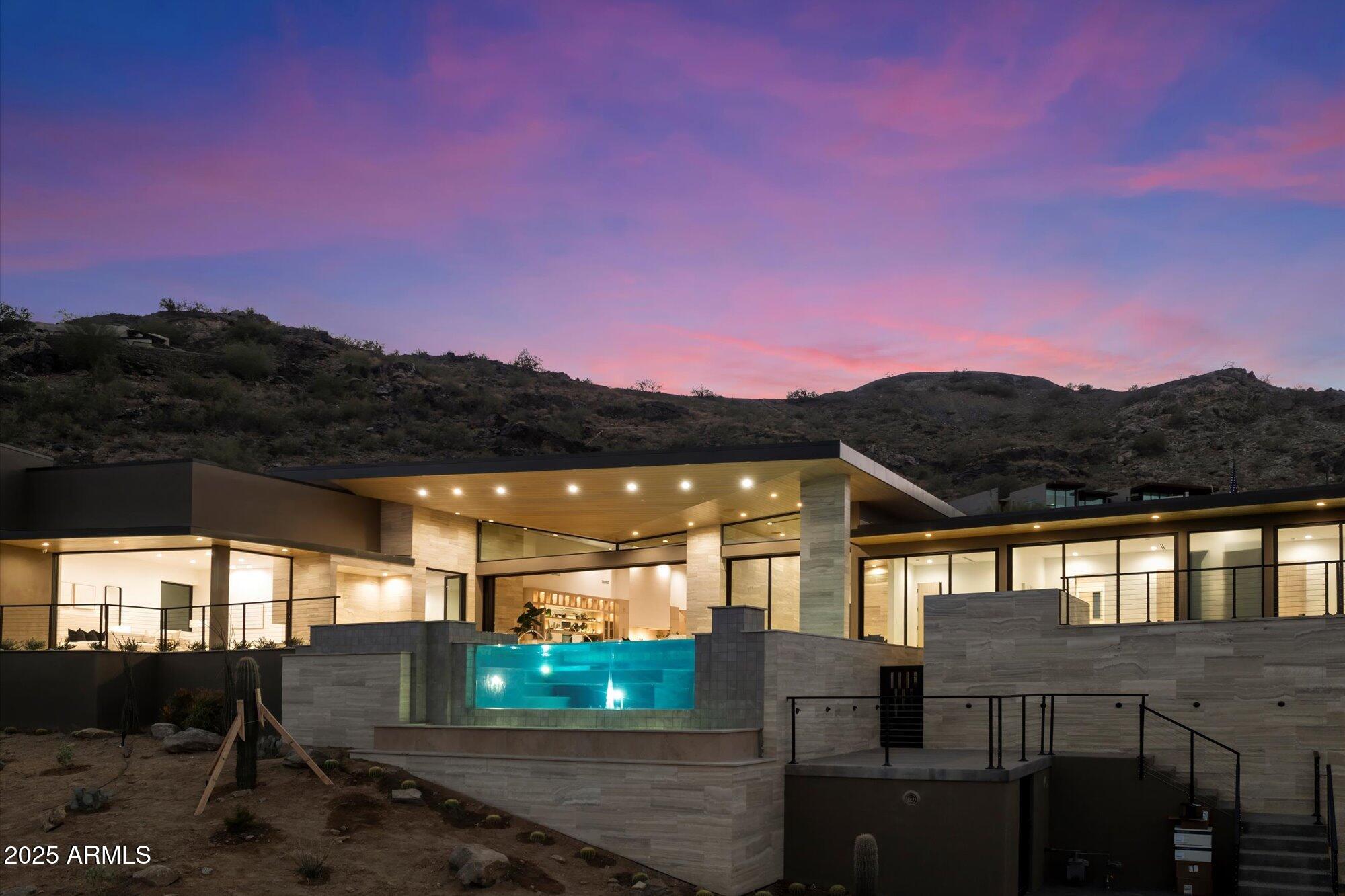 HUMMINGBIRD VISTA - Residential