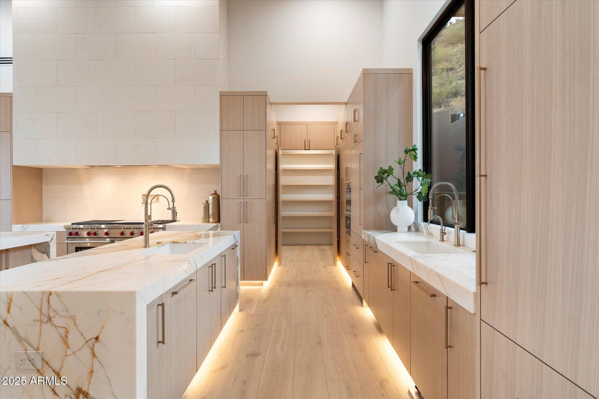 HUMMINGBIRD VISTA - Residential