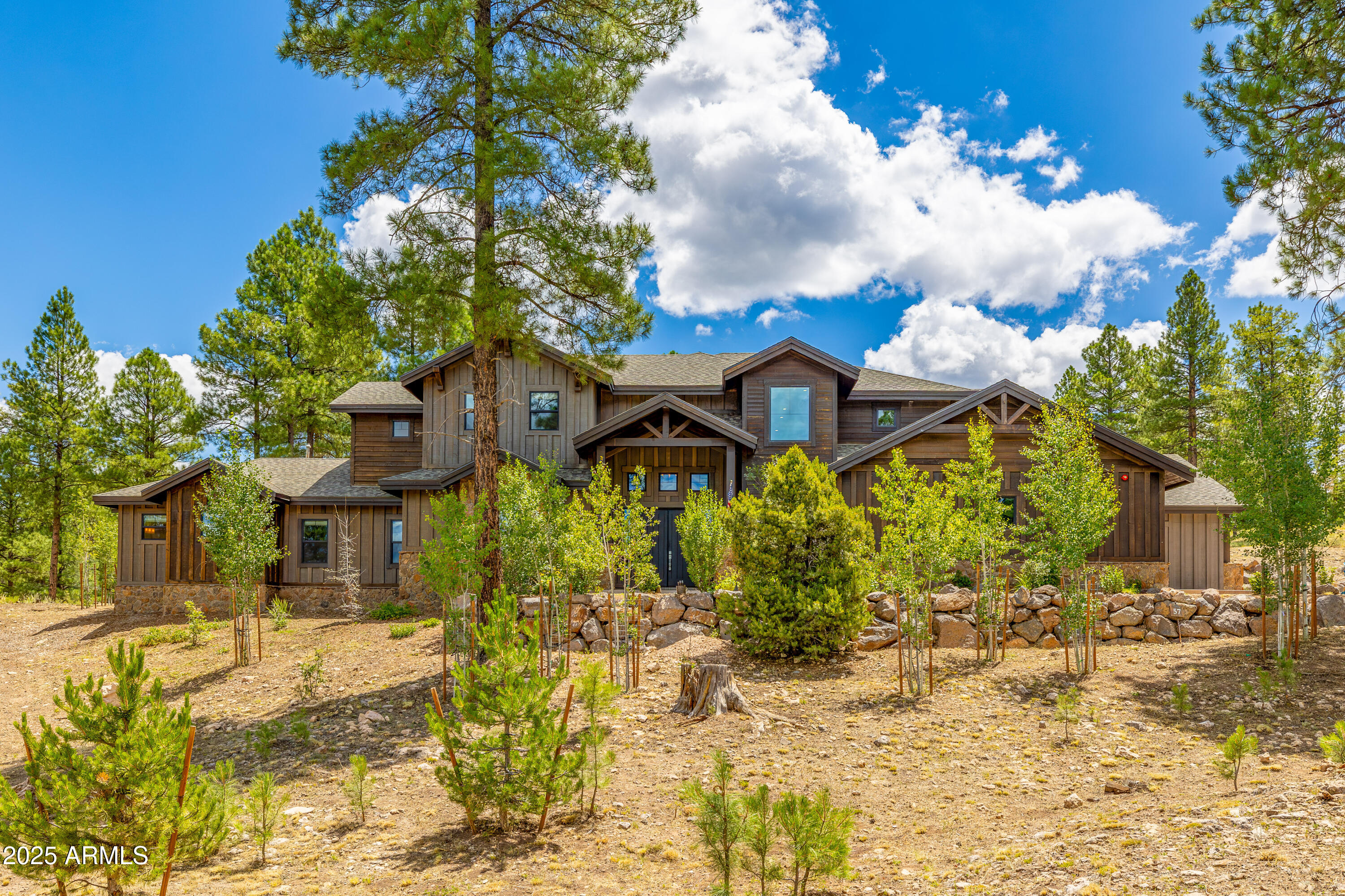 ESTATES AT PINE CANYON UNIT 1 RESUB LOT: 57 - Residential