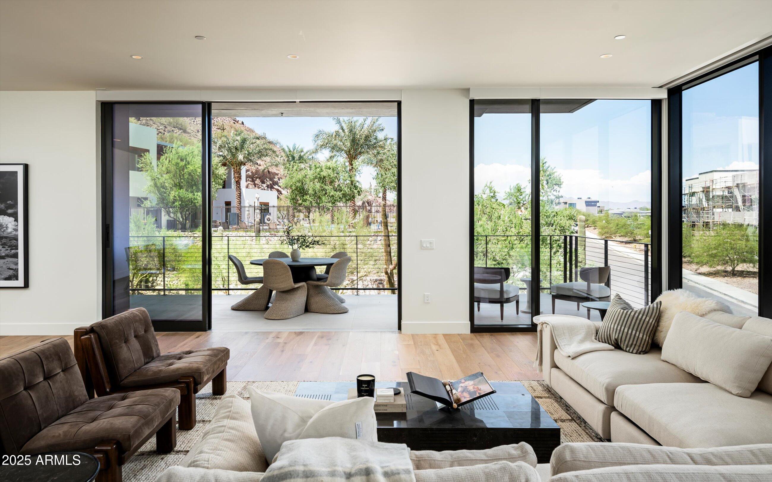 PHOENICIAN - Residential