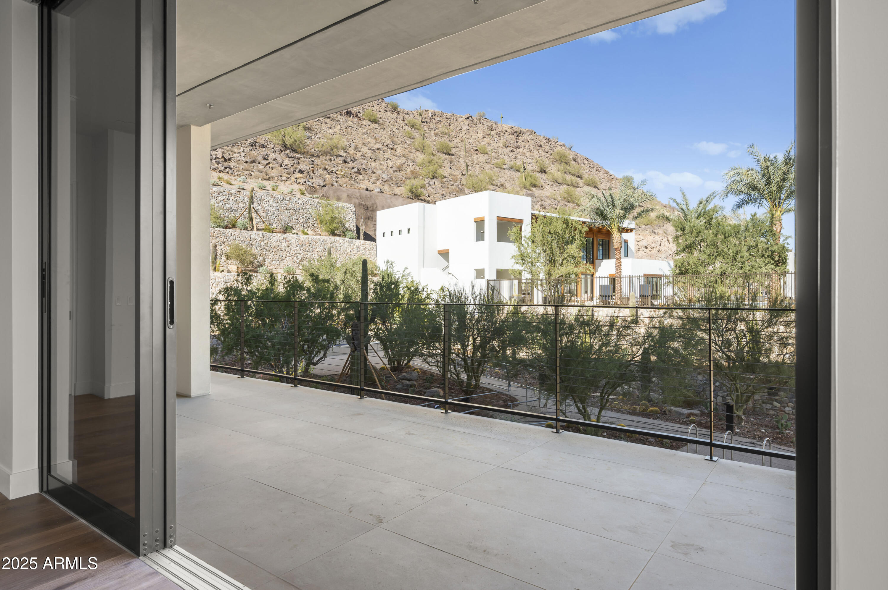 PHOENICIAN - Residential