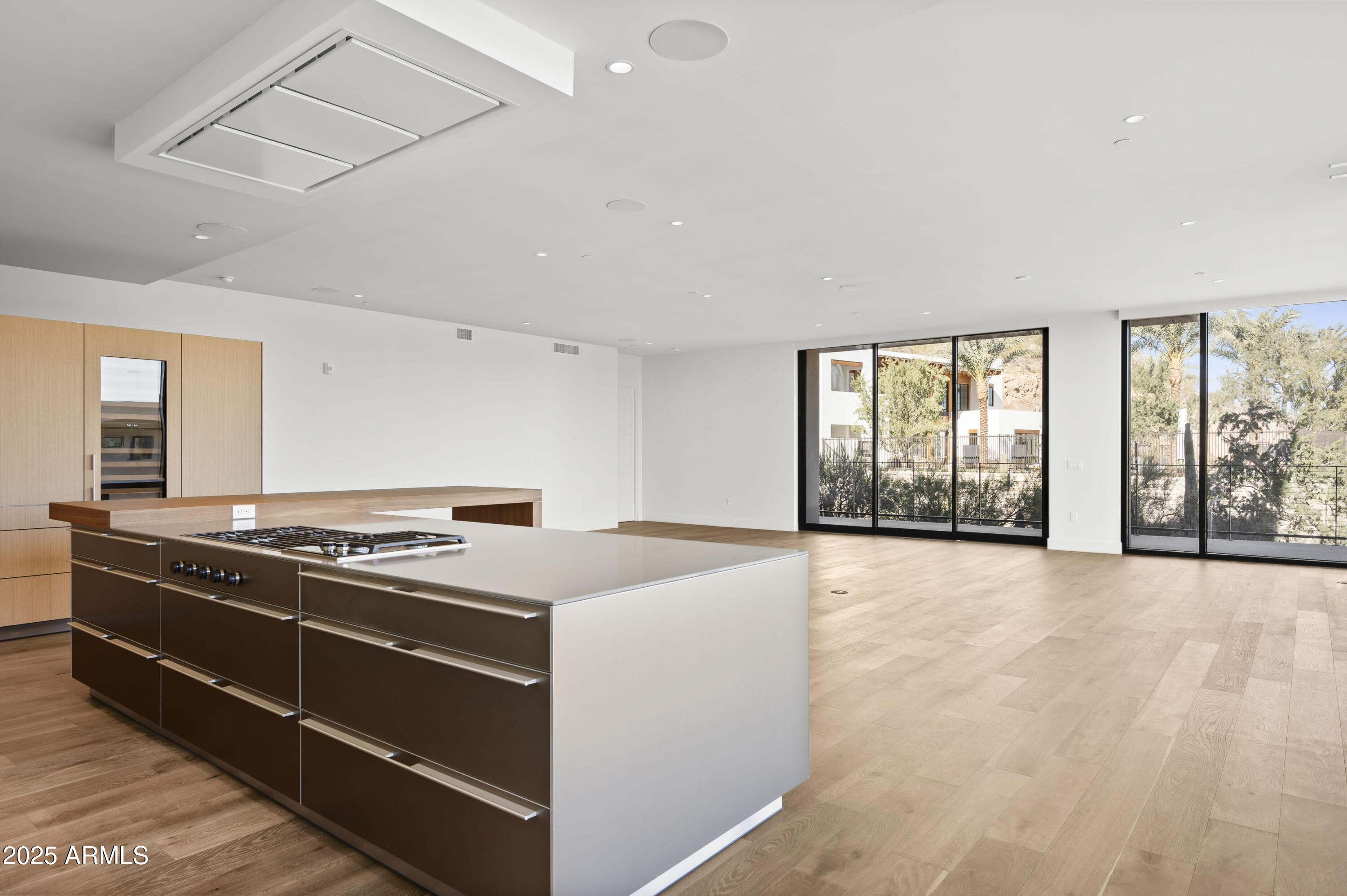 PHOENICIAN - Residential