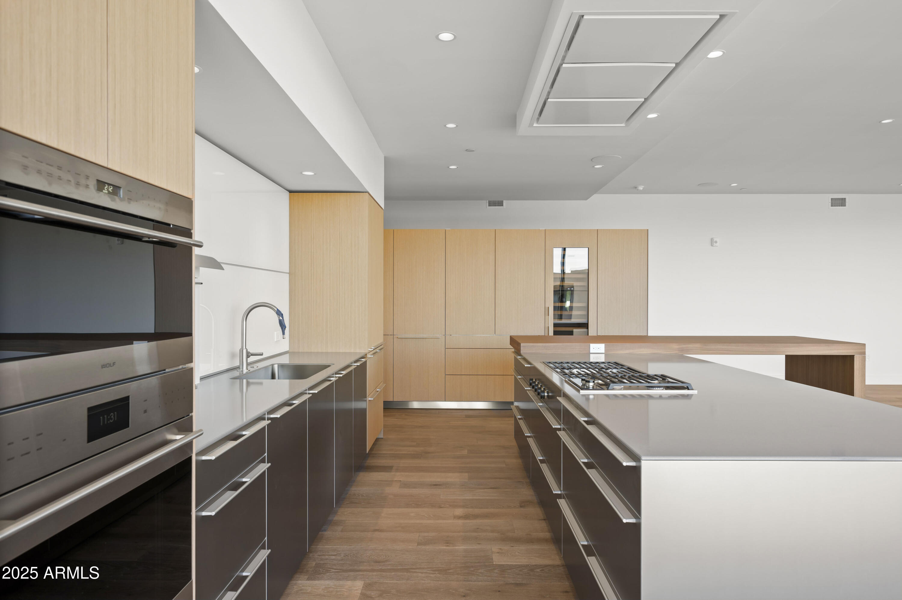 PHOENICIAN - Residential