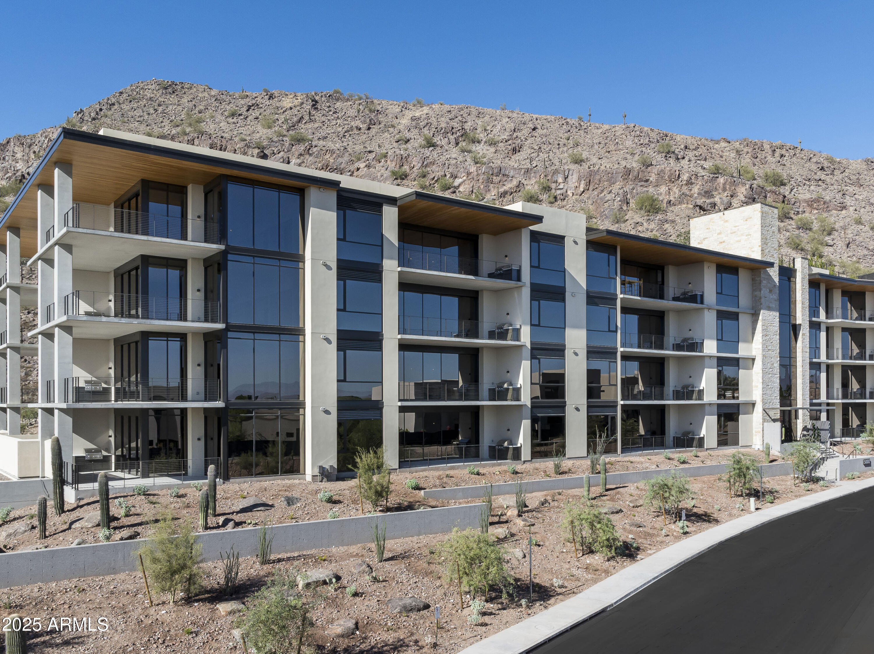 PHOENICIAN - Residential