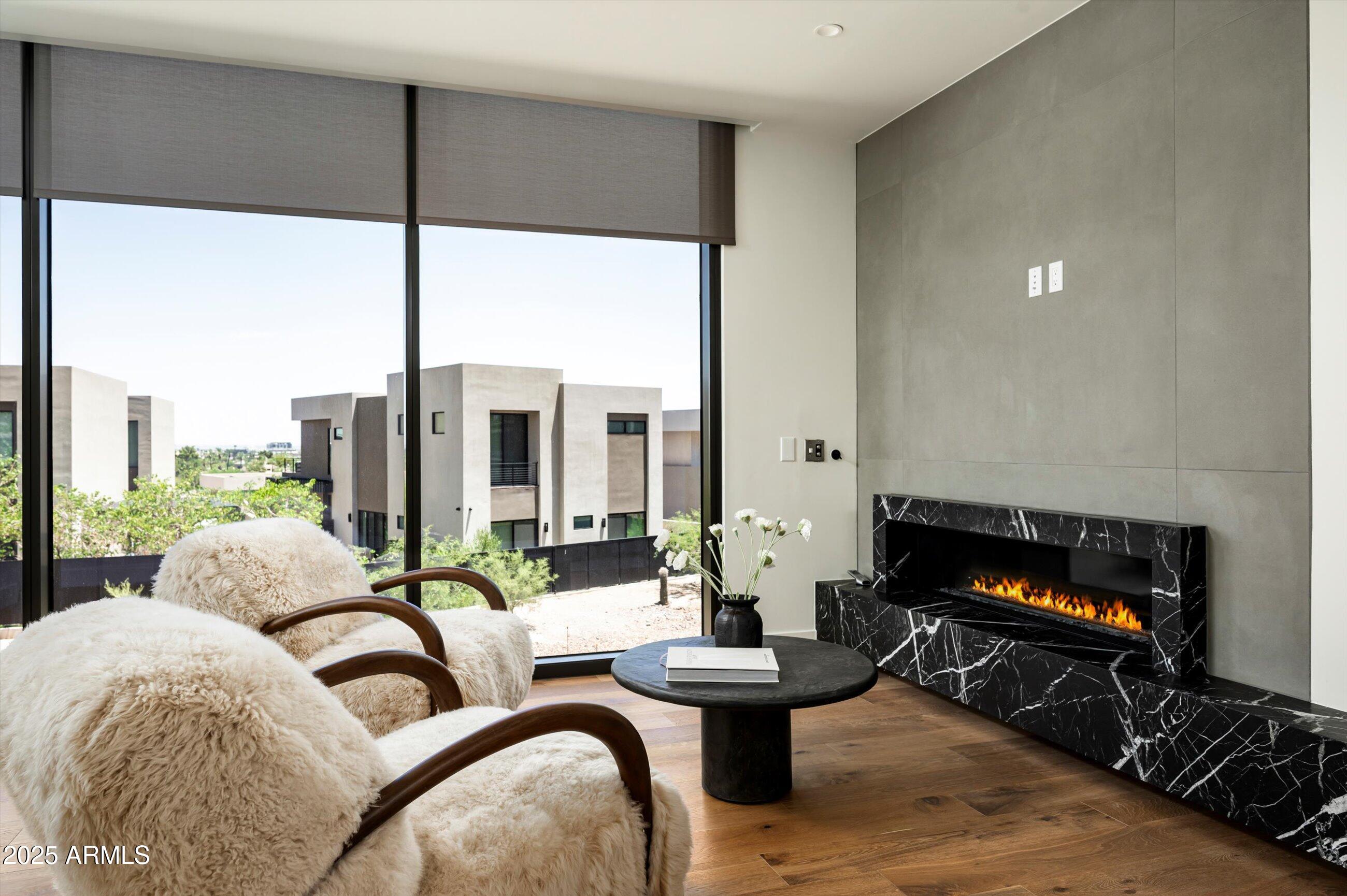 PHOENICIAN - Residential