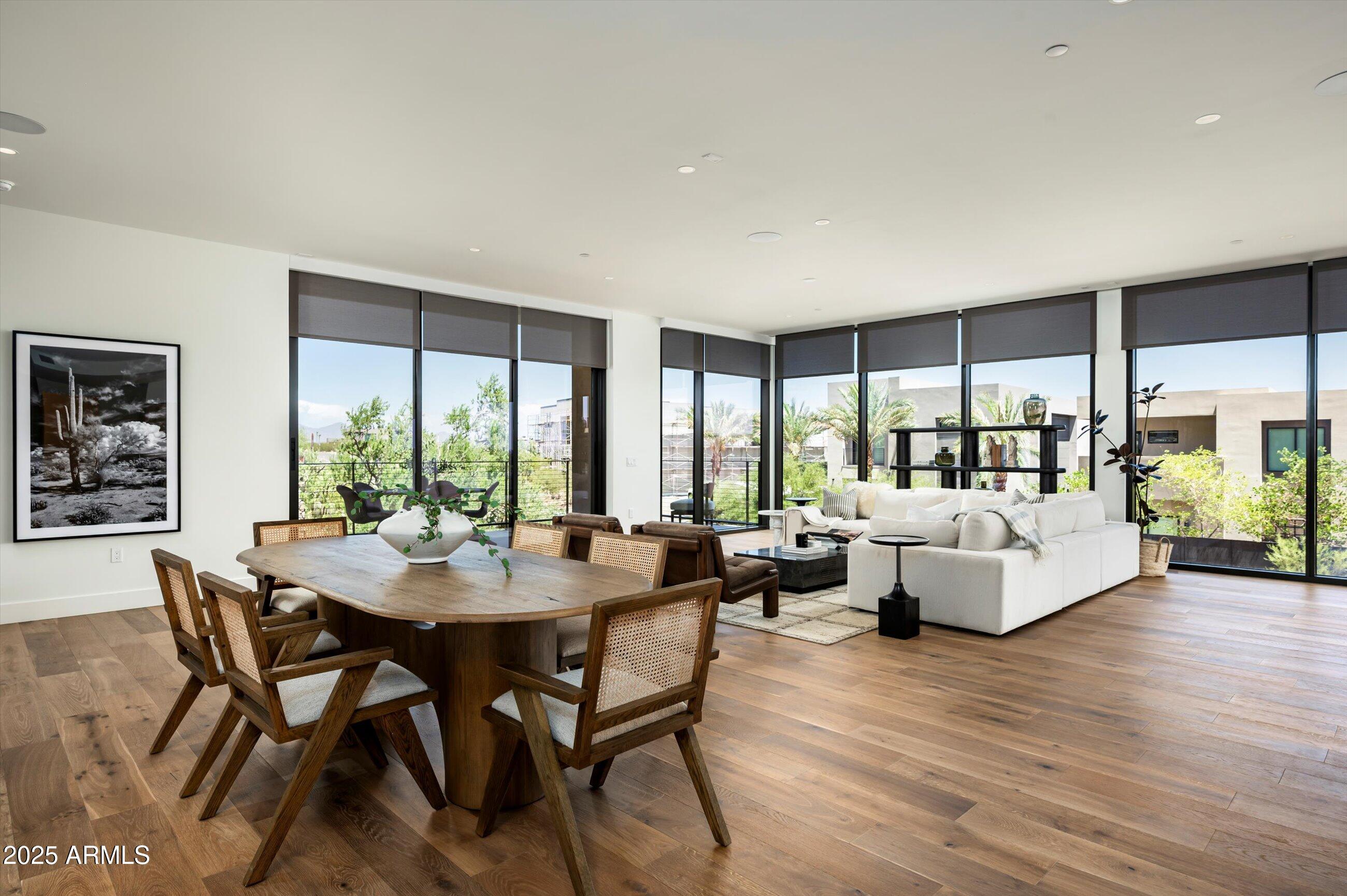 PHOENICIAN - Residential