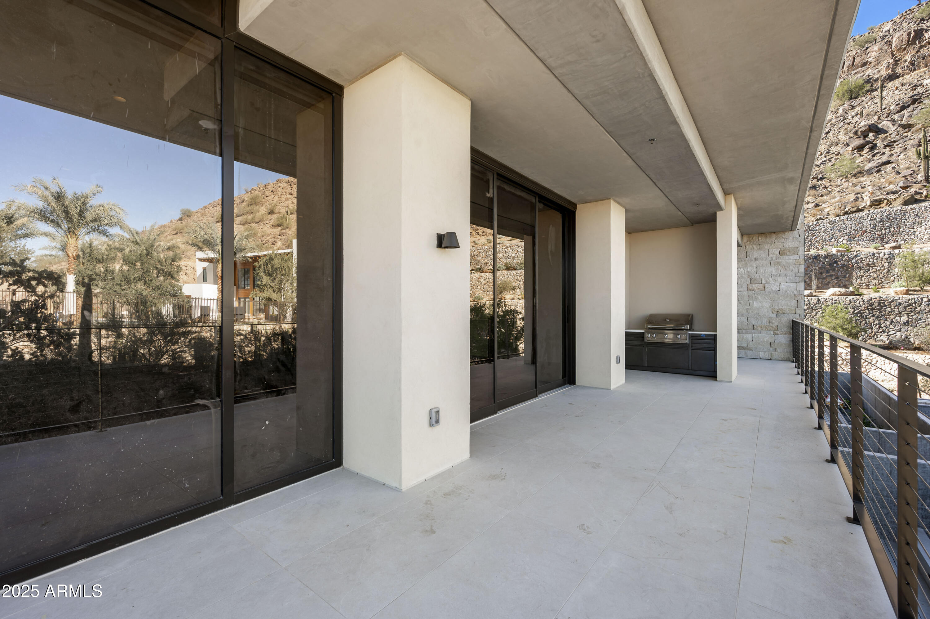 PHOENICIAN - Residential