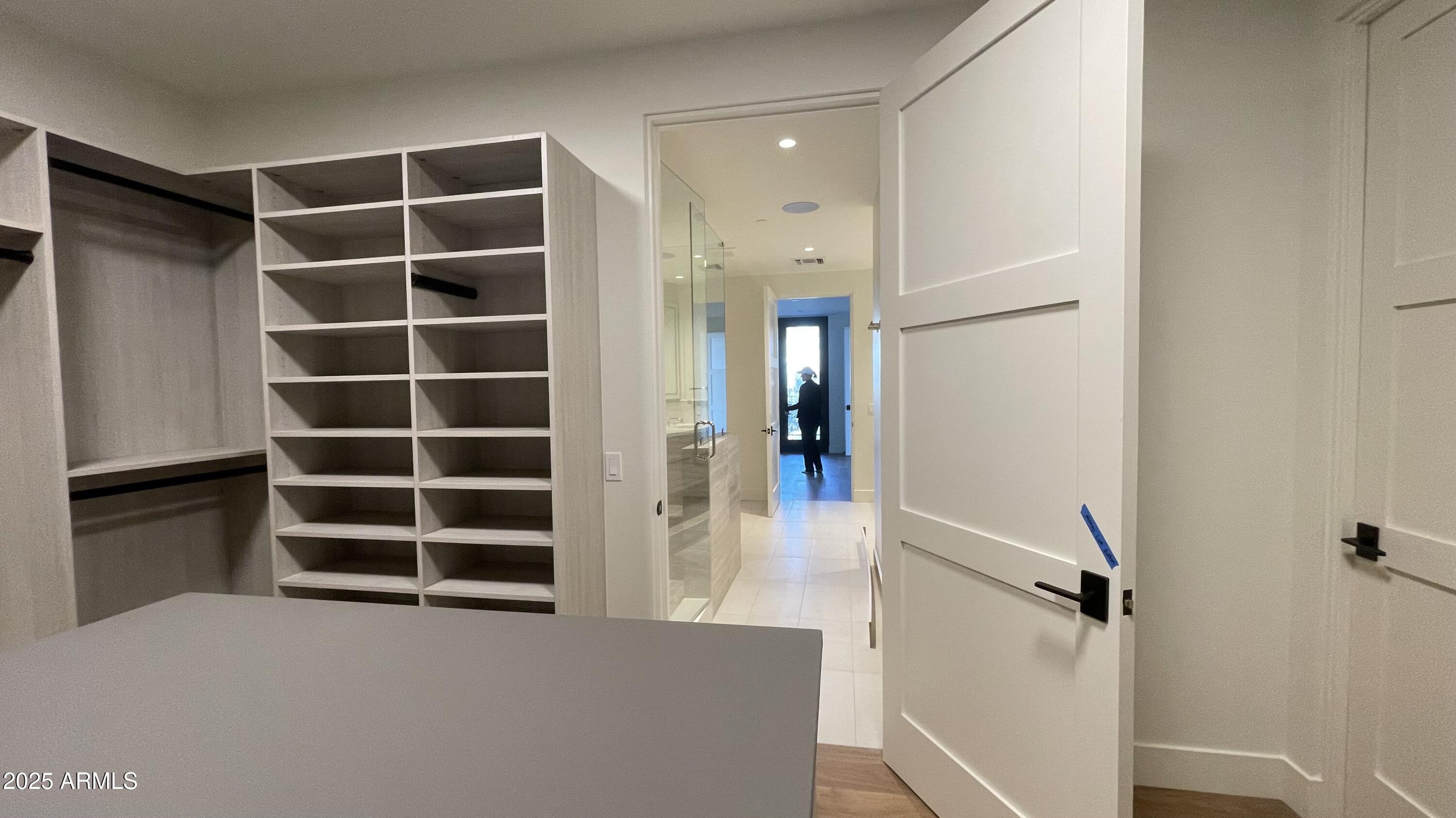 PHOENICIAN - Residential
