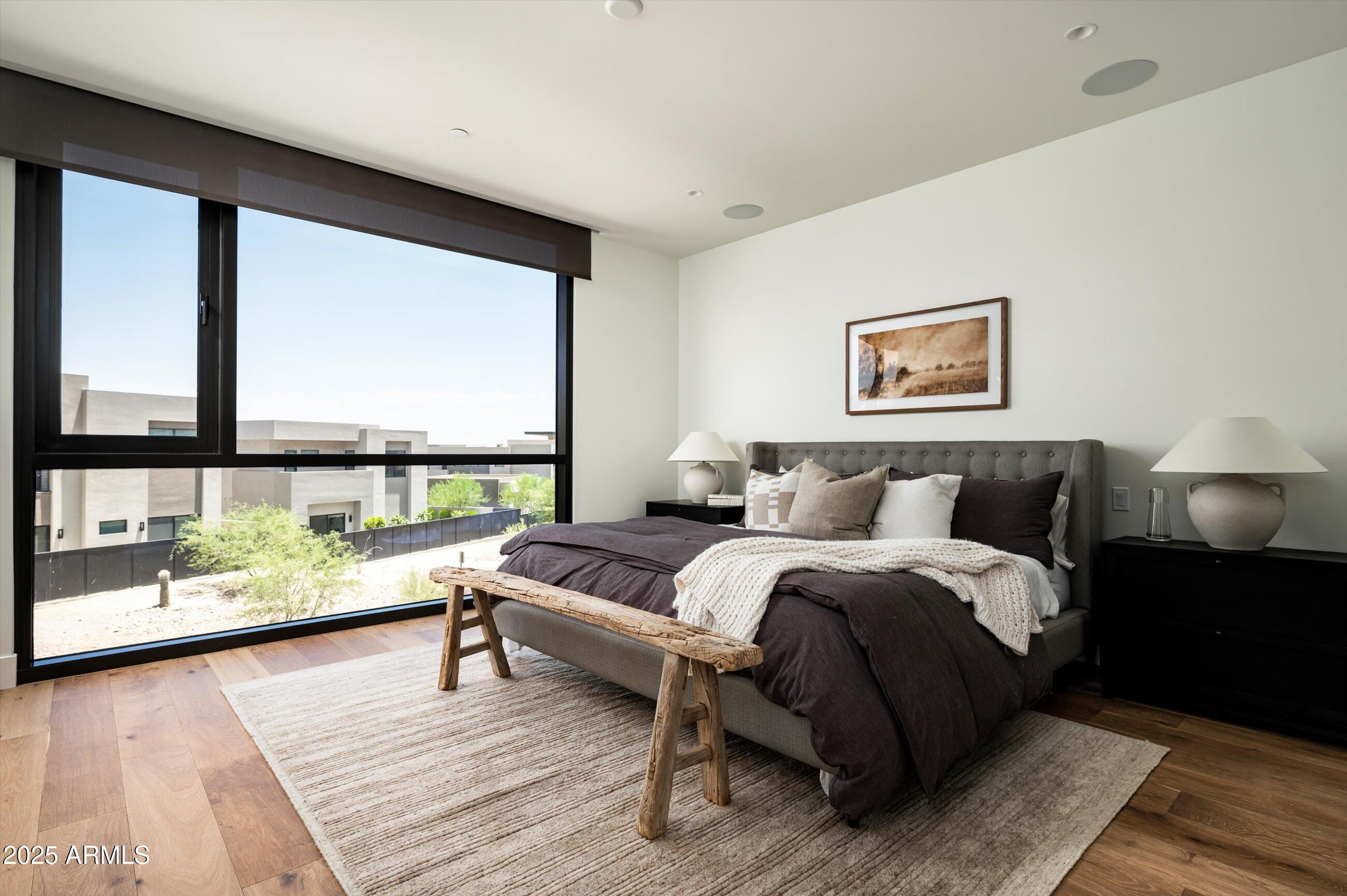 PHOENICIAN - Residential