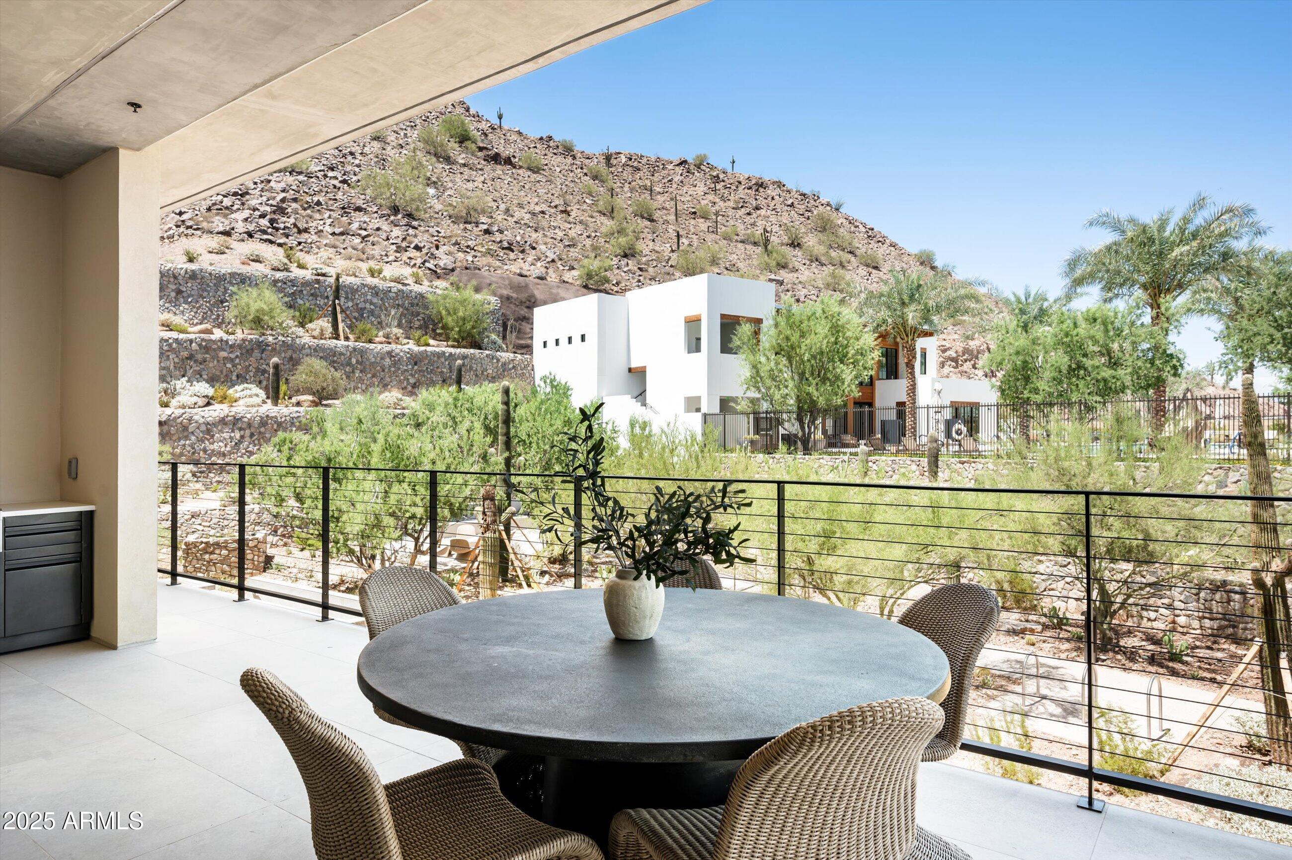 PHOENICIAN - Residential