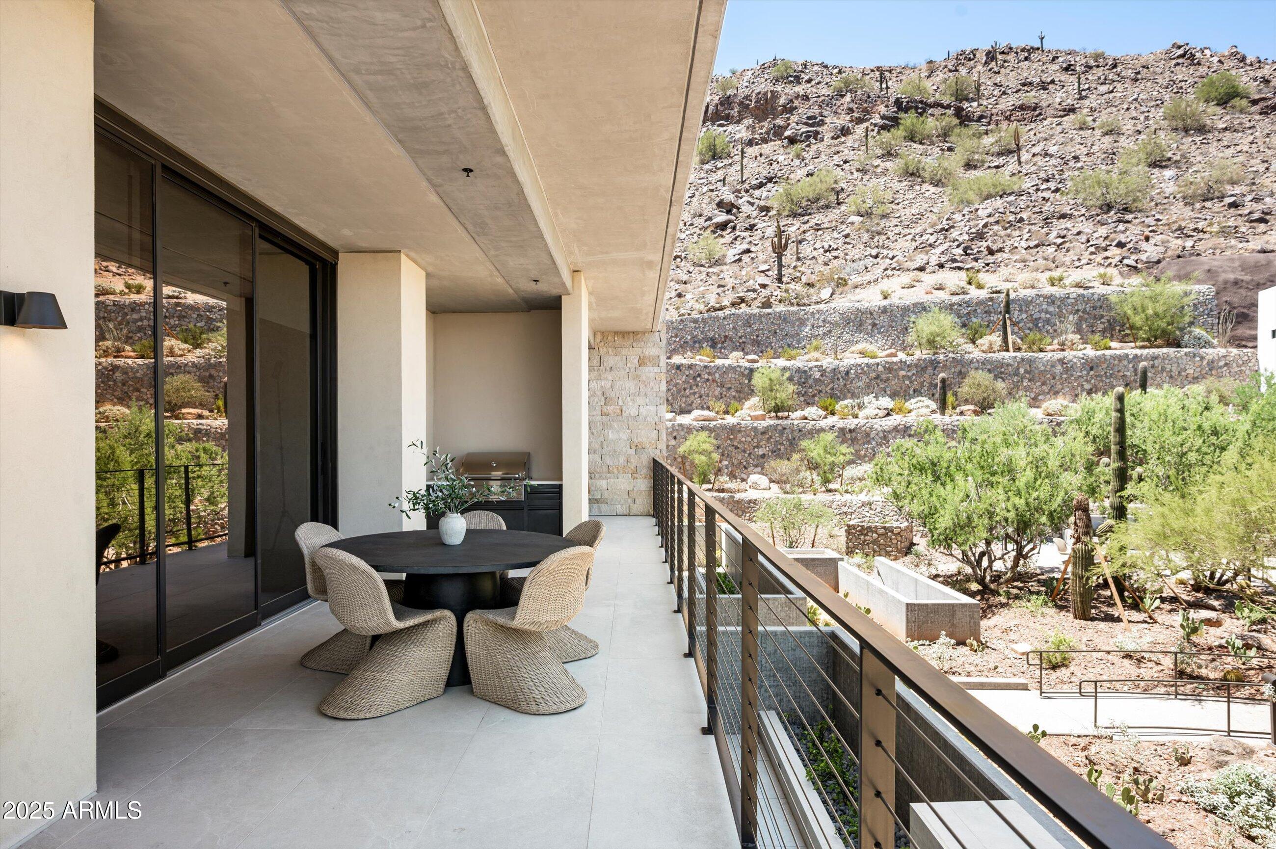 PHOENICIAN - Residential