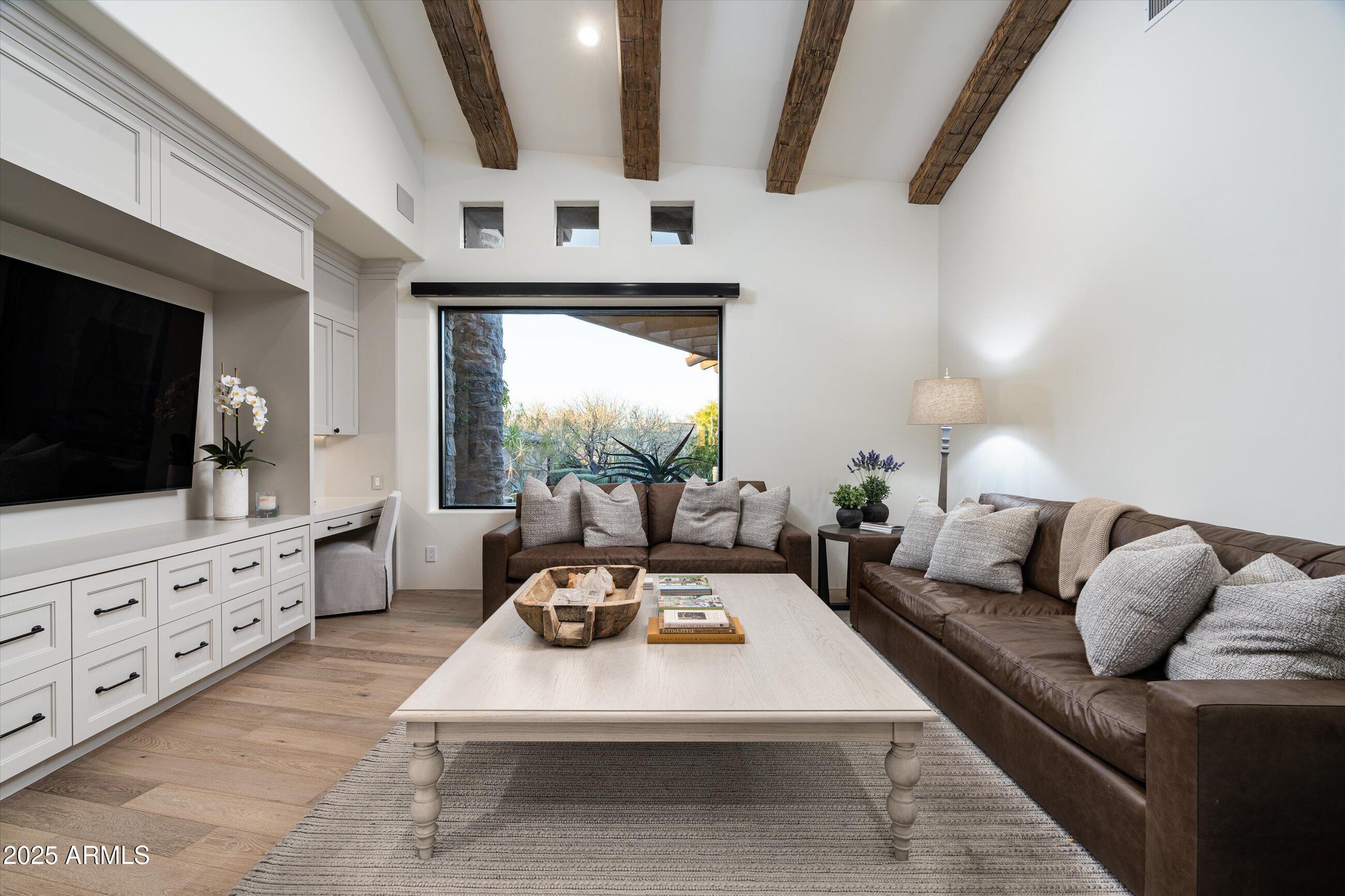 Estancia - Residential